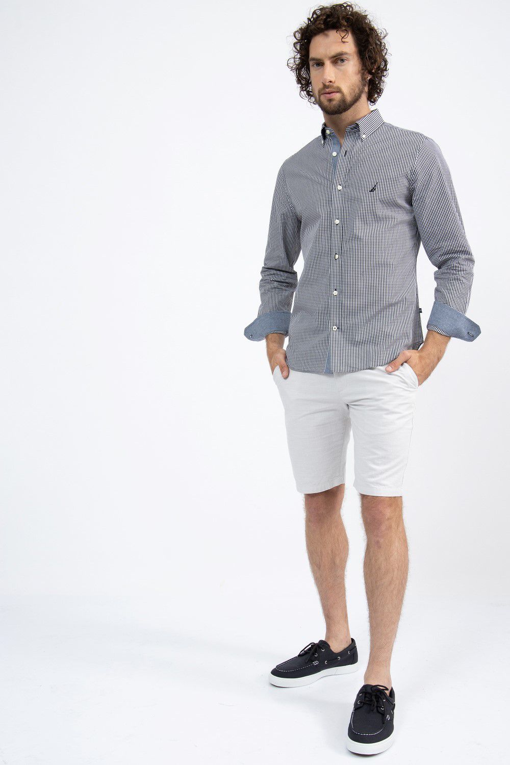 חולצה מכופתרת משבצות TAILORED FIT עם רקמת לוגו