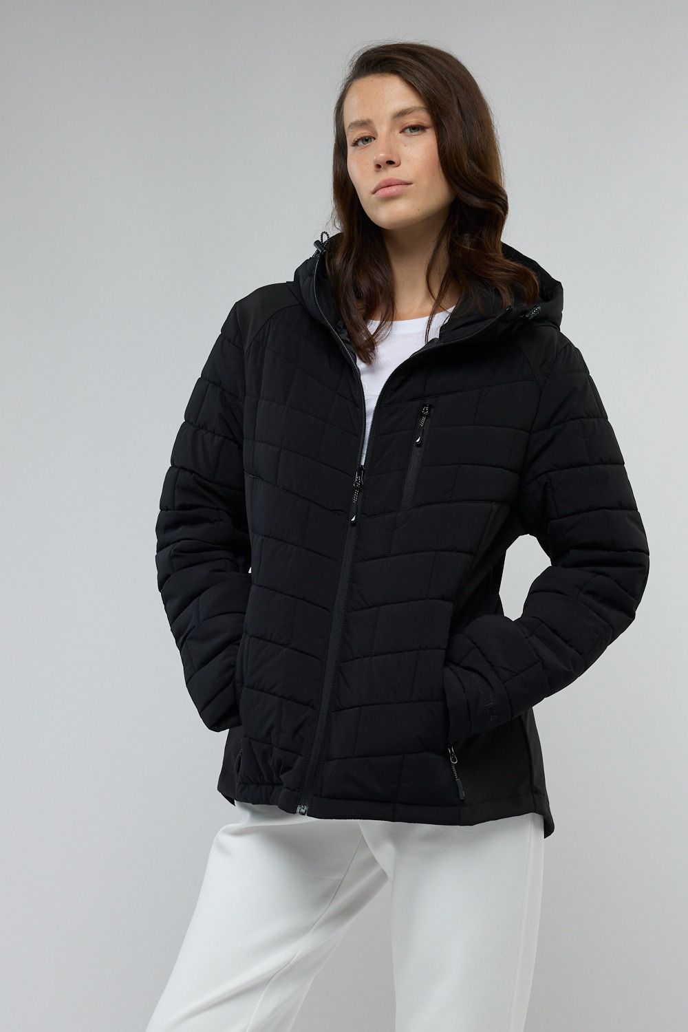 ג’קט סופטשל מרופד לנשים Nautica