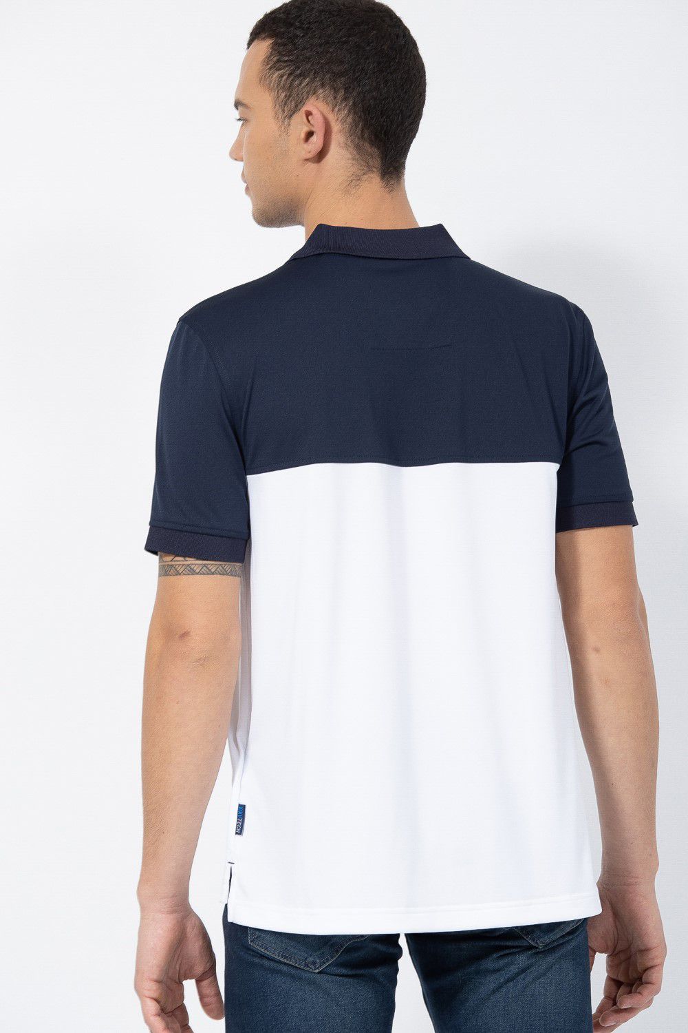 חולצת פולו מנדפת זיעה בסגנון קולור בלוק