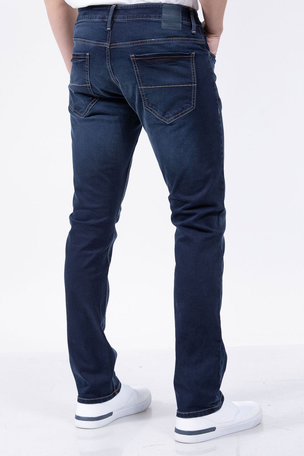 מכנסי ג’ינס SLIM FIT סטרץ’ בסטיפה כהה עם שפשוף