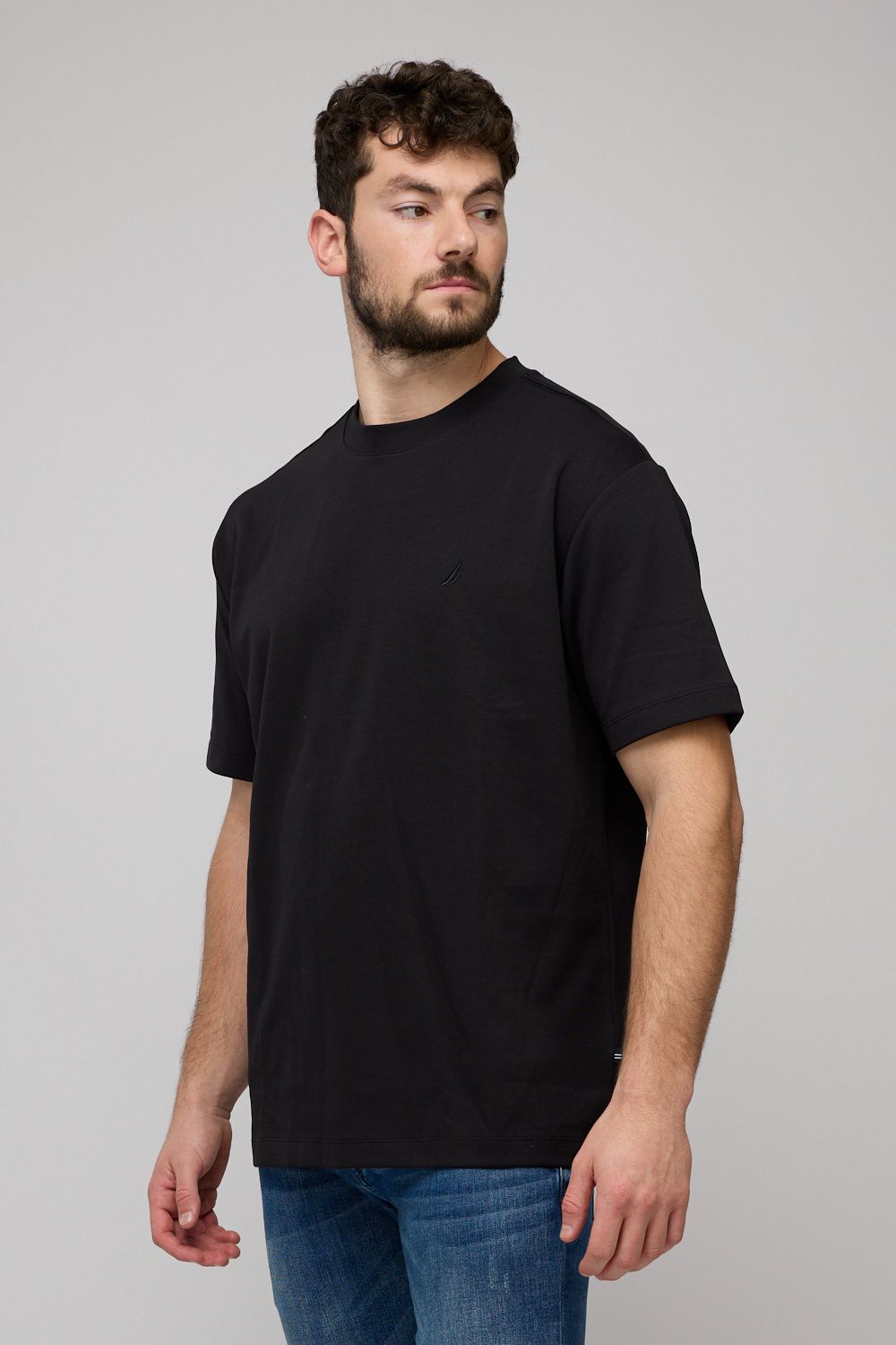 טי-שירט קצרה לגברים