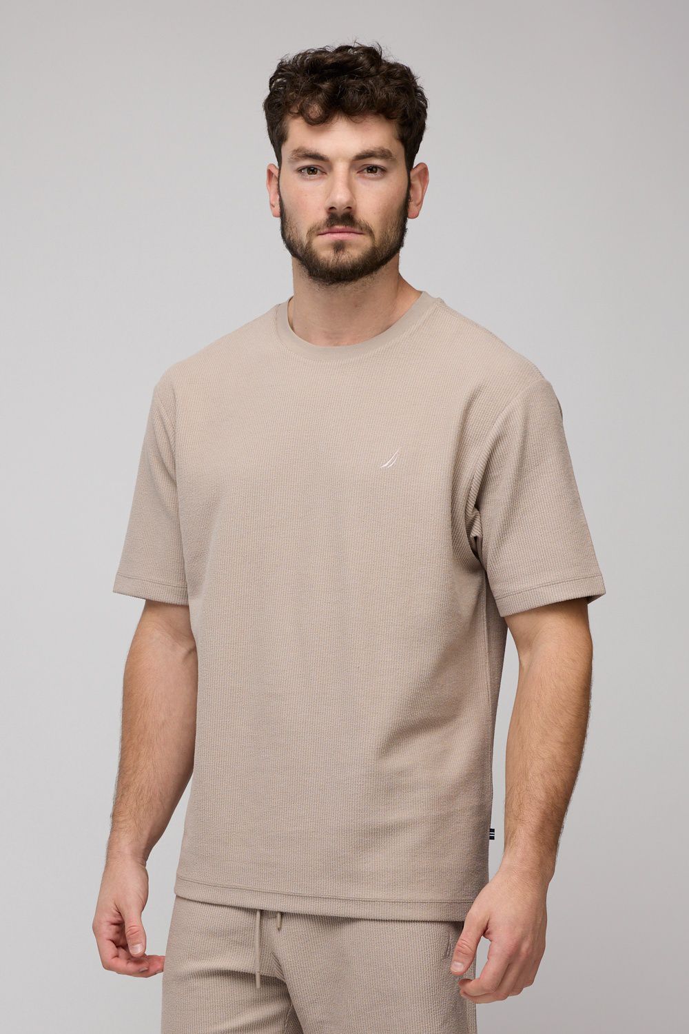 טי-שירט קצרה לגברים