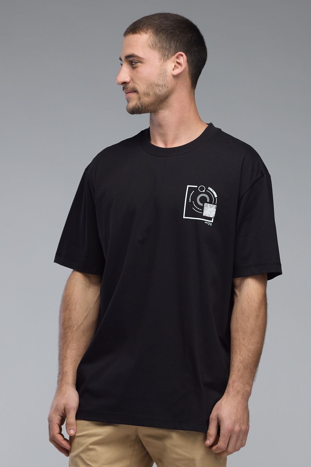 טי שירט עם שרוולים קצרים והדפס Nautica לגברים