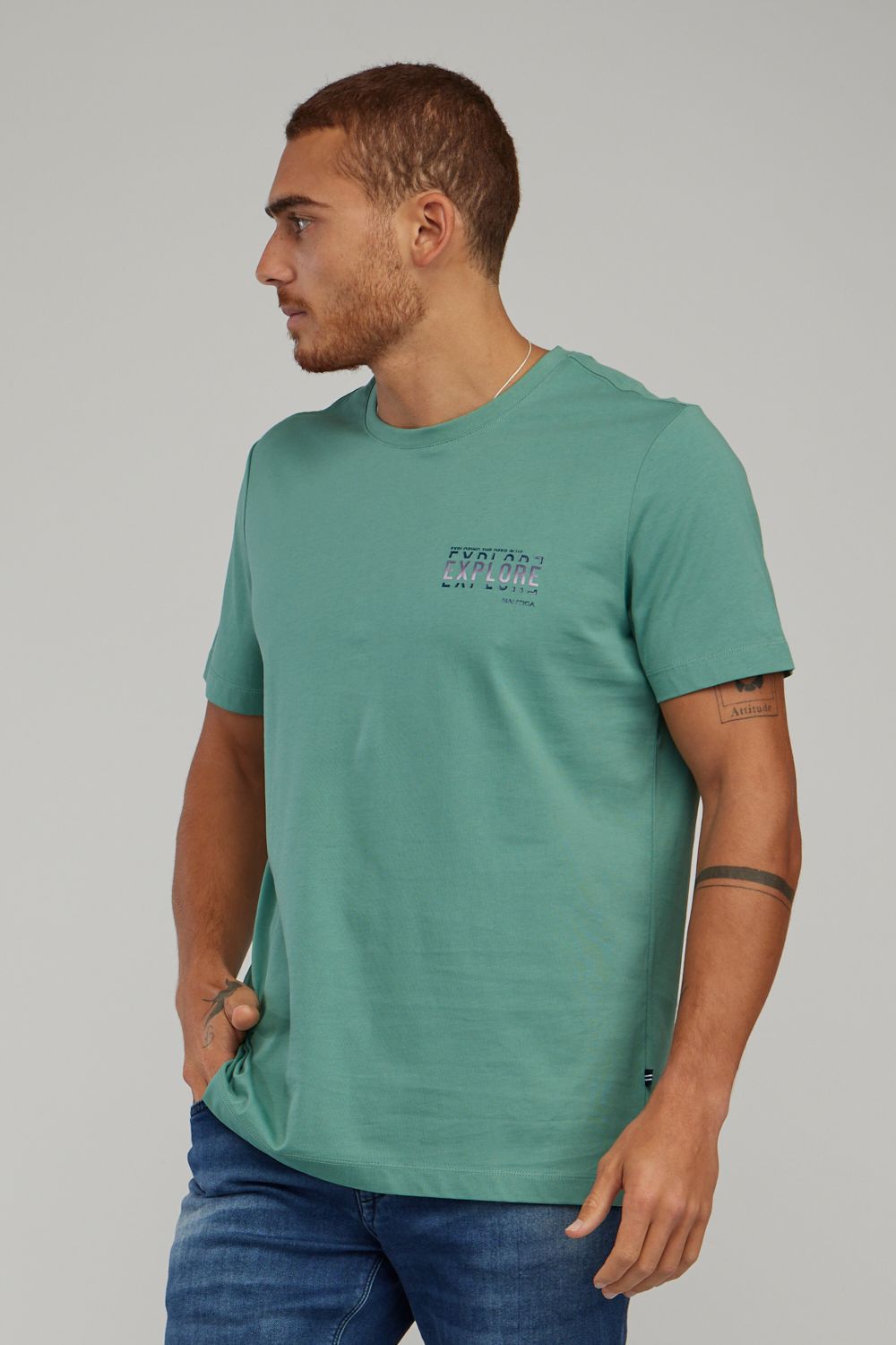 טי שירט עם שרוולים קצרים והדפס Nautica לגברים