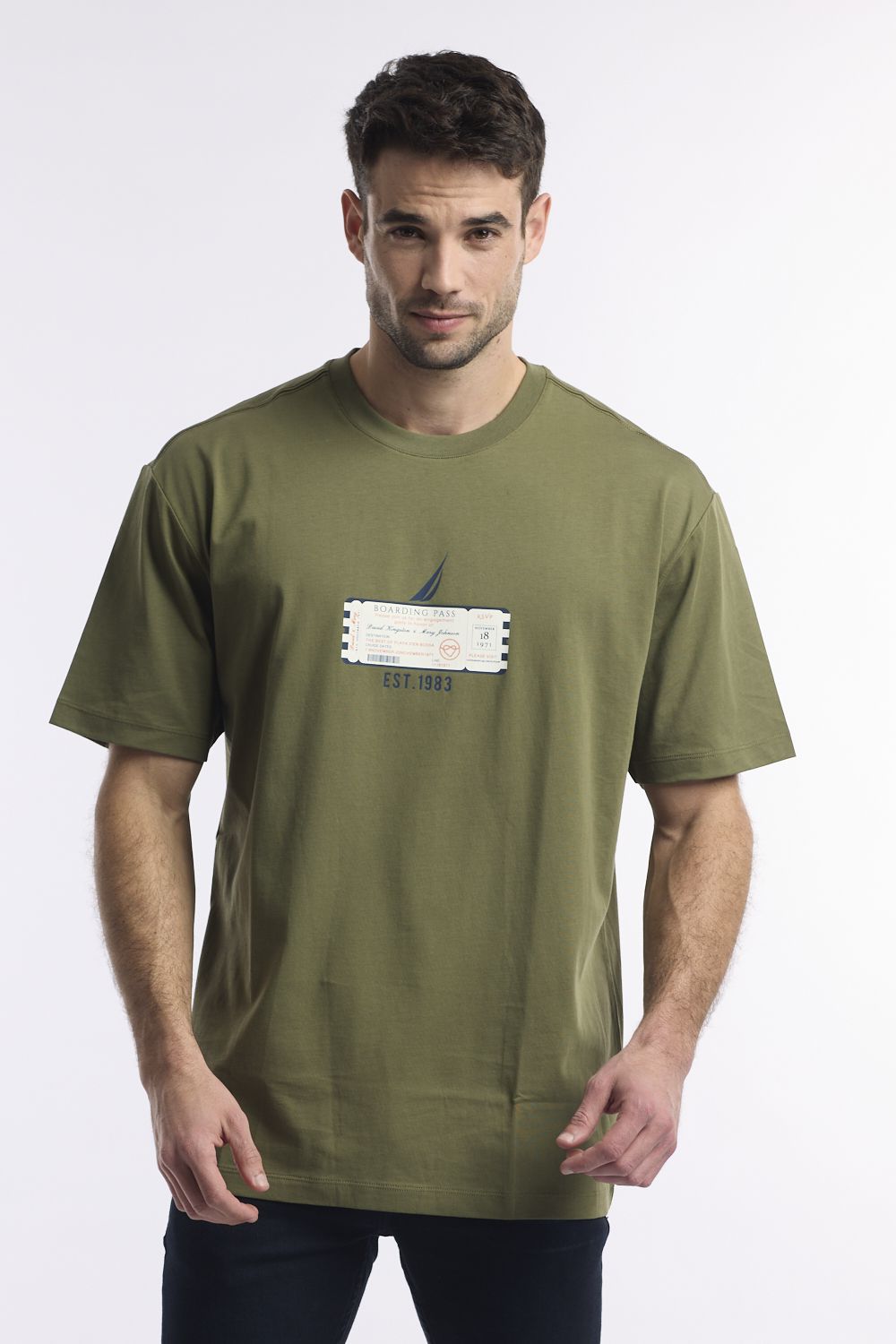 חולצה טי שירט הדפס ”כרטיס טיסה” לגבר