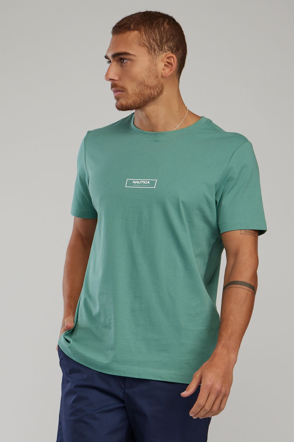טי שירט עם שרוולים קצרים והדפס Nautica לגברים