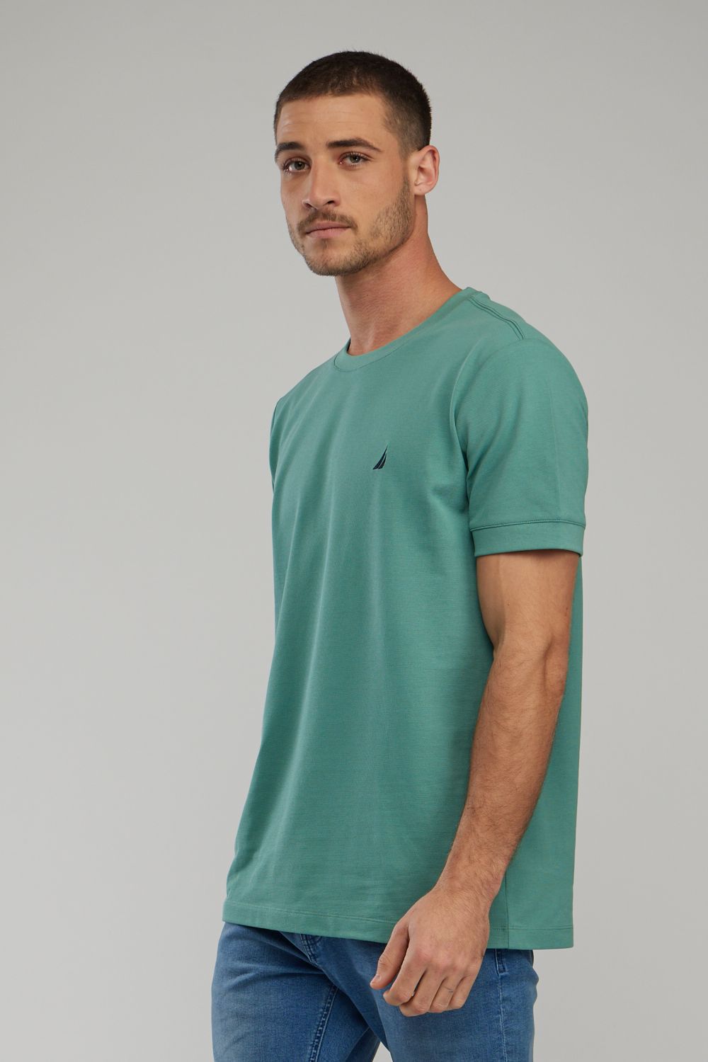 טי שירט עם שרוולים קצרים ולוגו Nautica לגברים