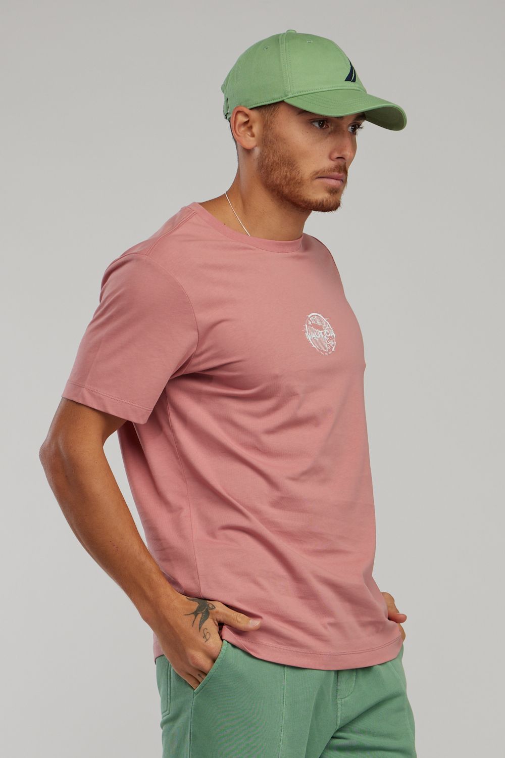 טי שירט עם שרוולים קצרים והדפס Nautica לגברים