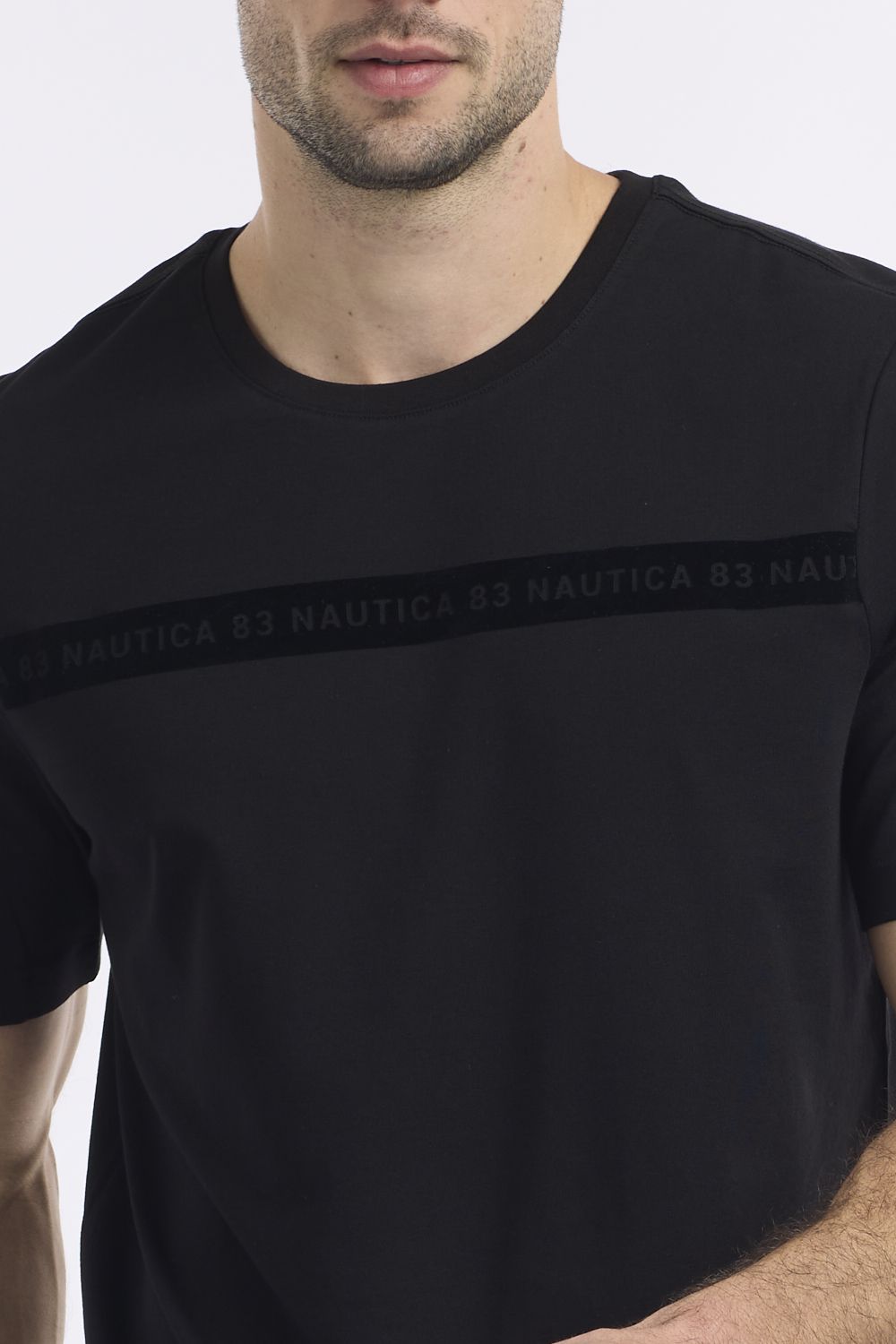 טי שירט עם פס לוגו מרופד לגבר