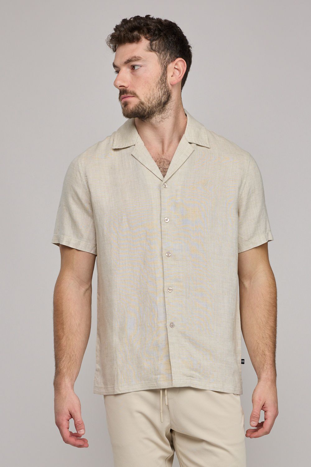 חולצת מכופתרת קצרה לגברים