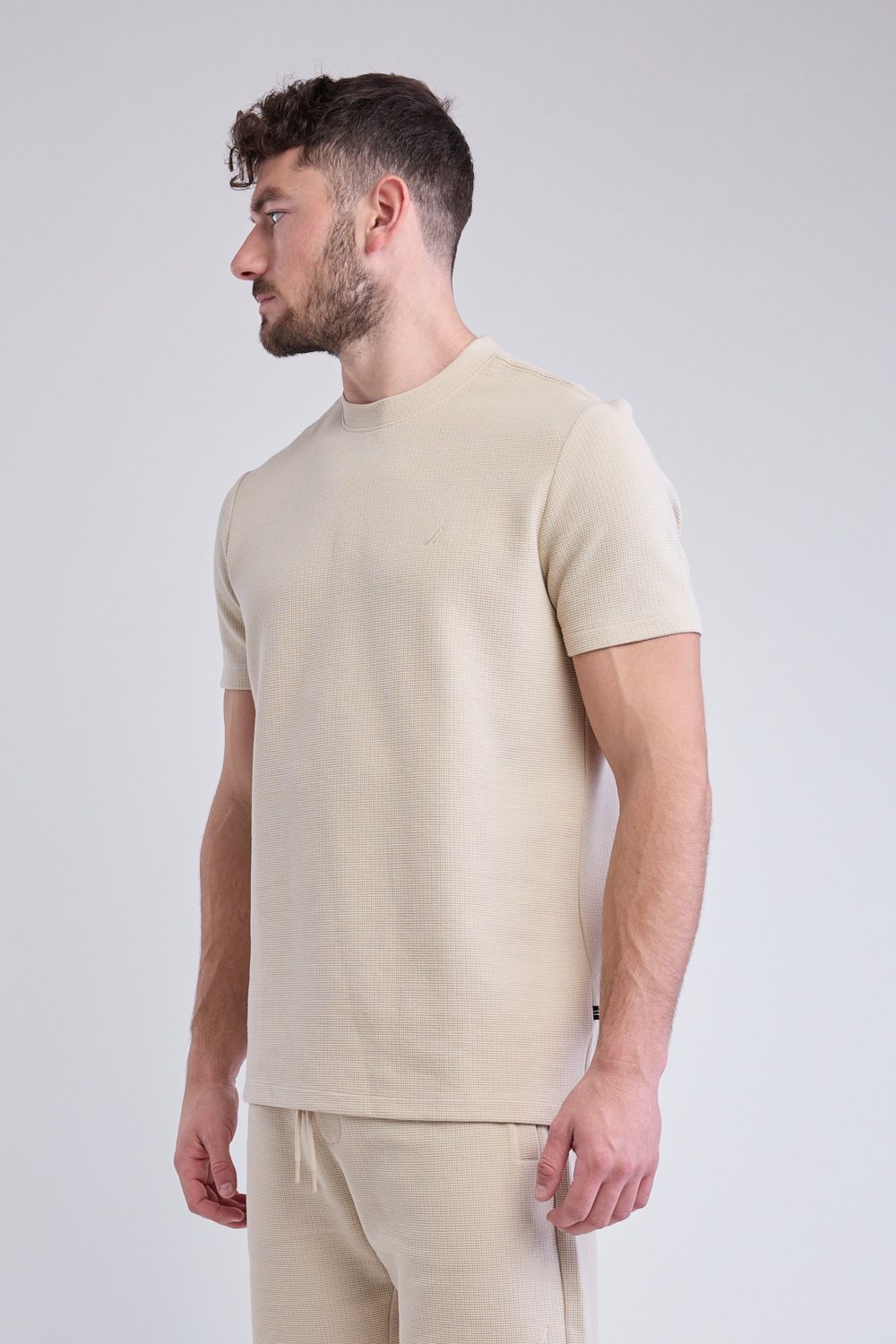 טי שירט Nautica קצרה עם טקסטורה לגברים