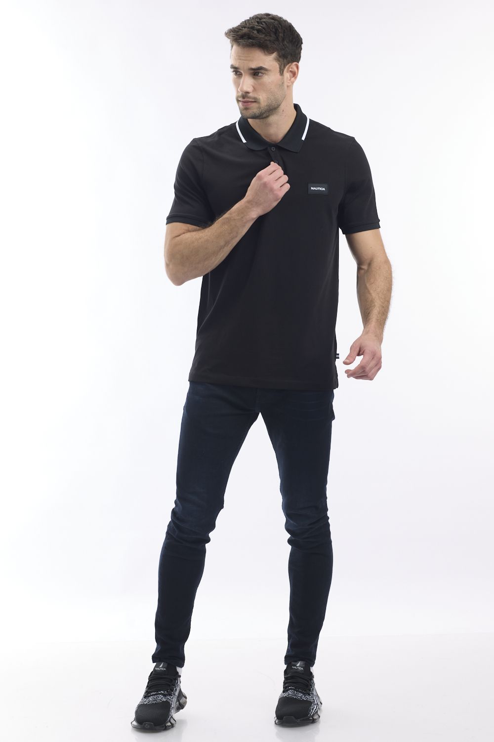 חולצה פולו עם פס בצווארון ולוגו תפירה