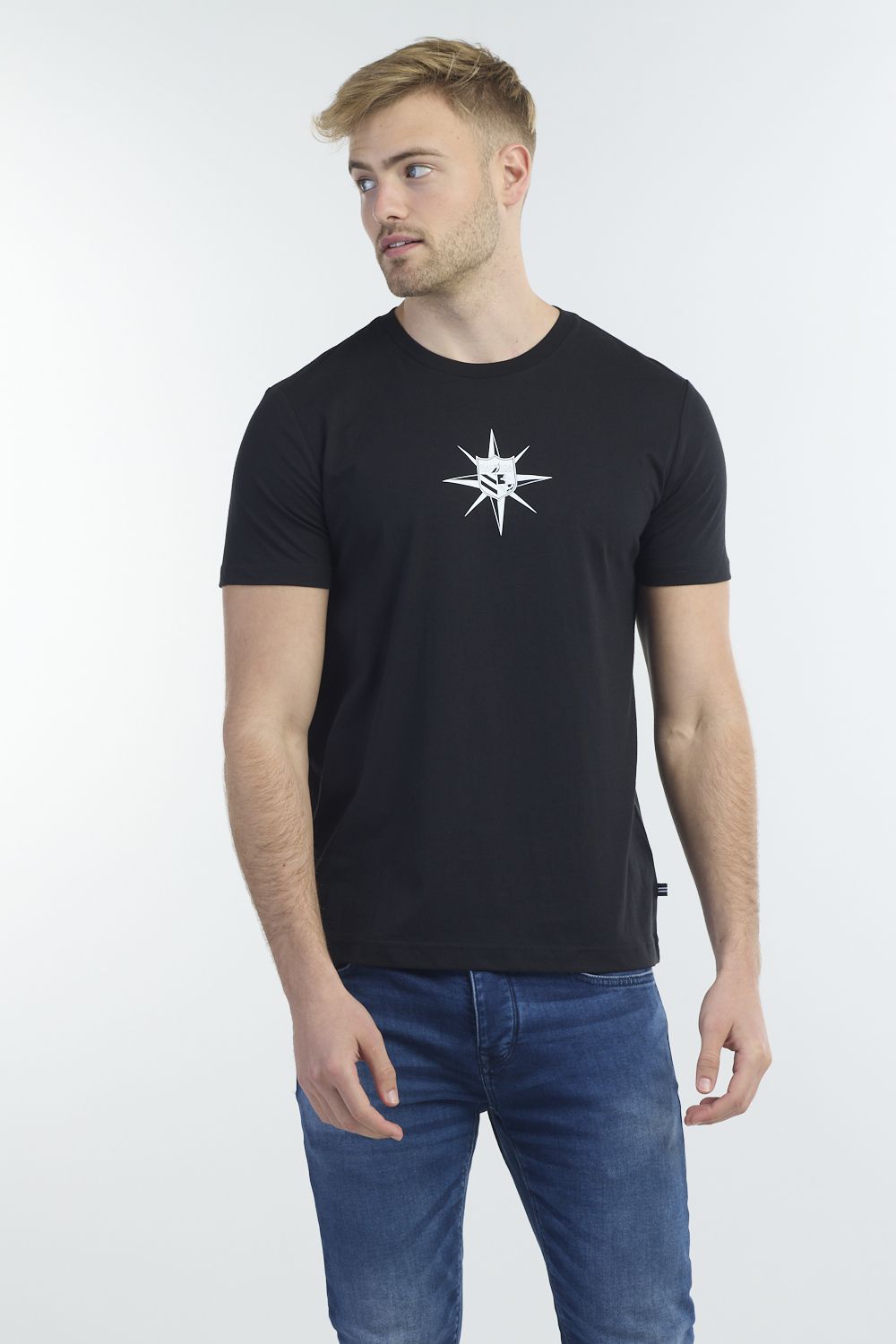 חולצה ”דק” לגברים עם לוגו נאוטיקה