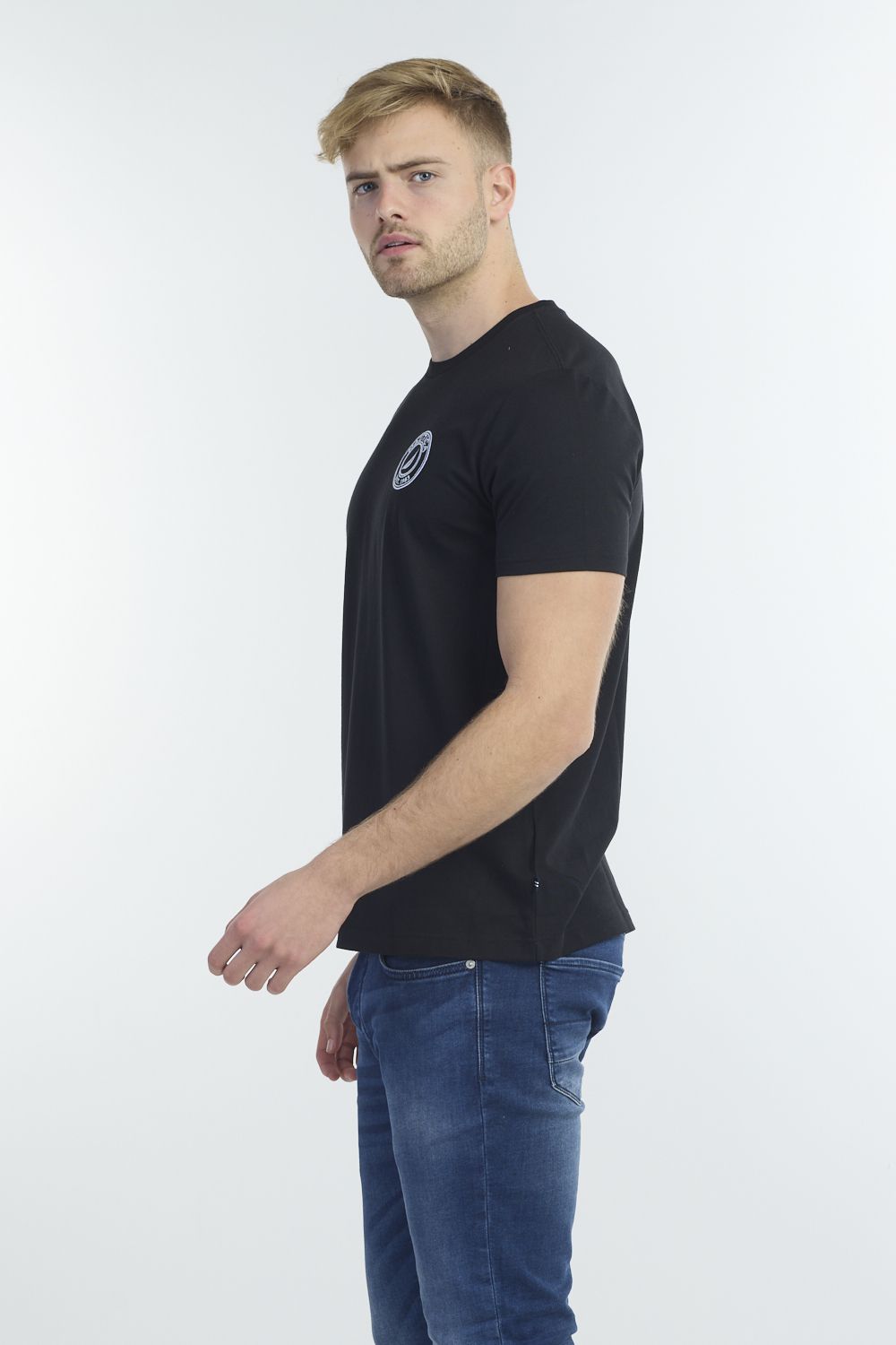 חולצה קצרה לגברים עם לוגו
