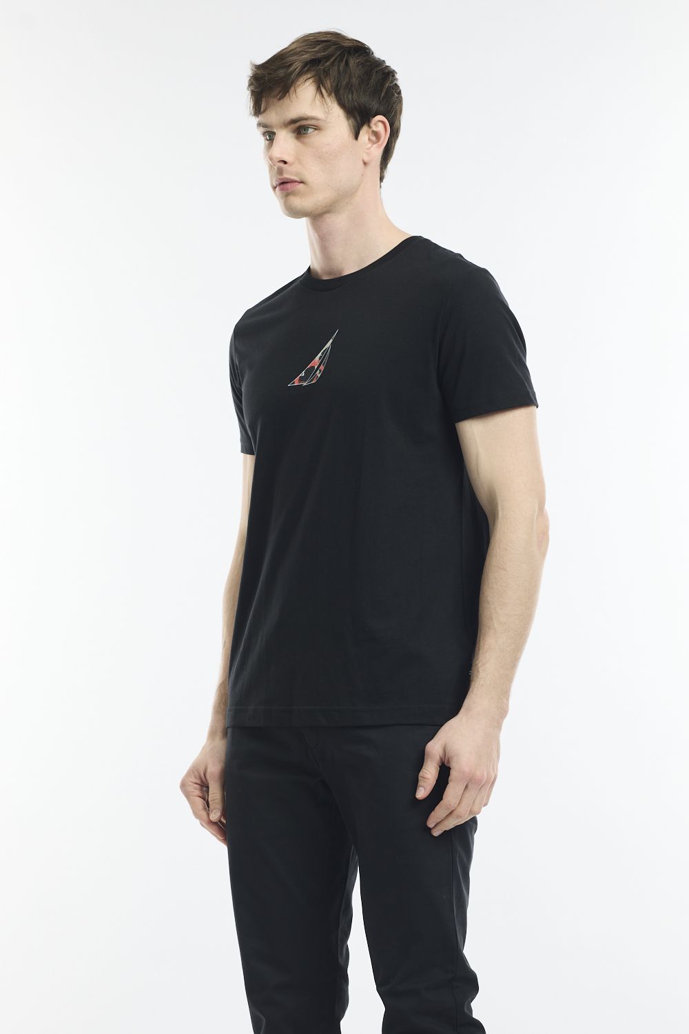 חולצה עם שרוולים קצרים לגברים עם לוגו נאוטיקה