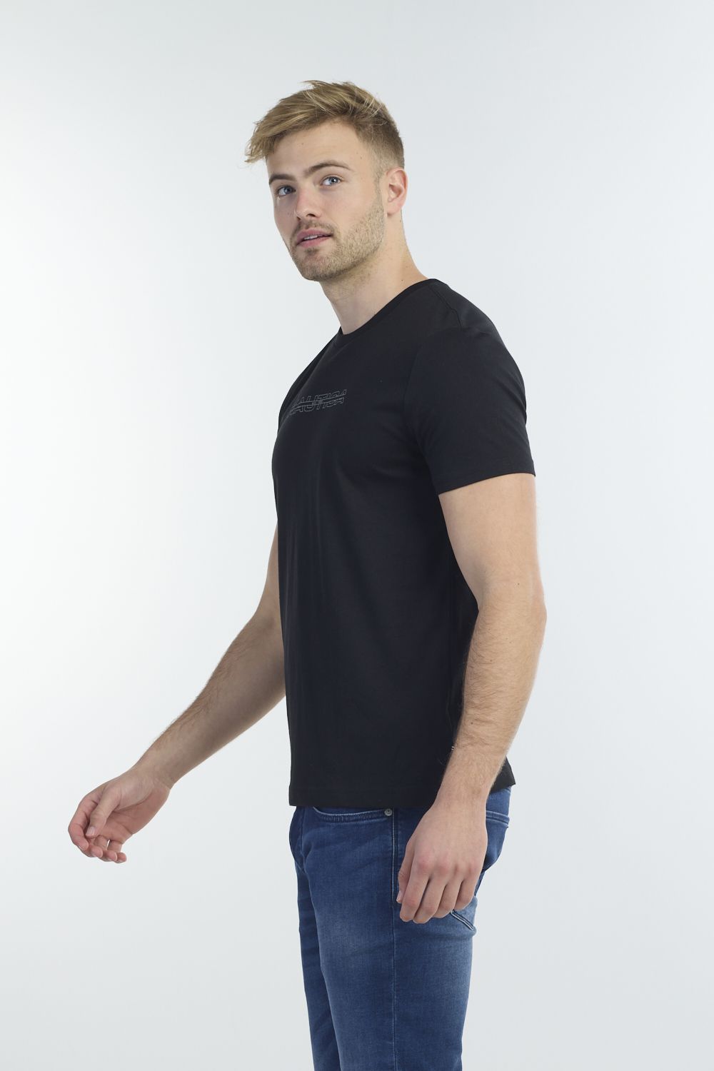 חולצה קצרה לגברים עם לוגו נאוטיקה