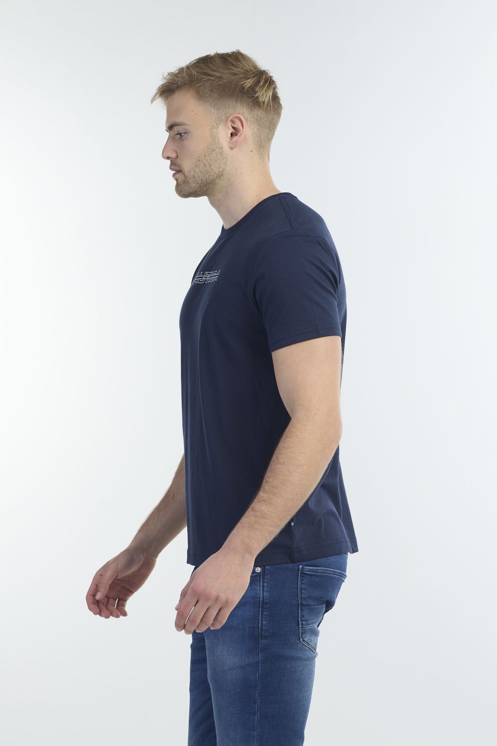 חולצה קצרה לגברים עם לוגו נאוטיקה