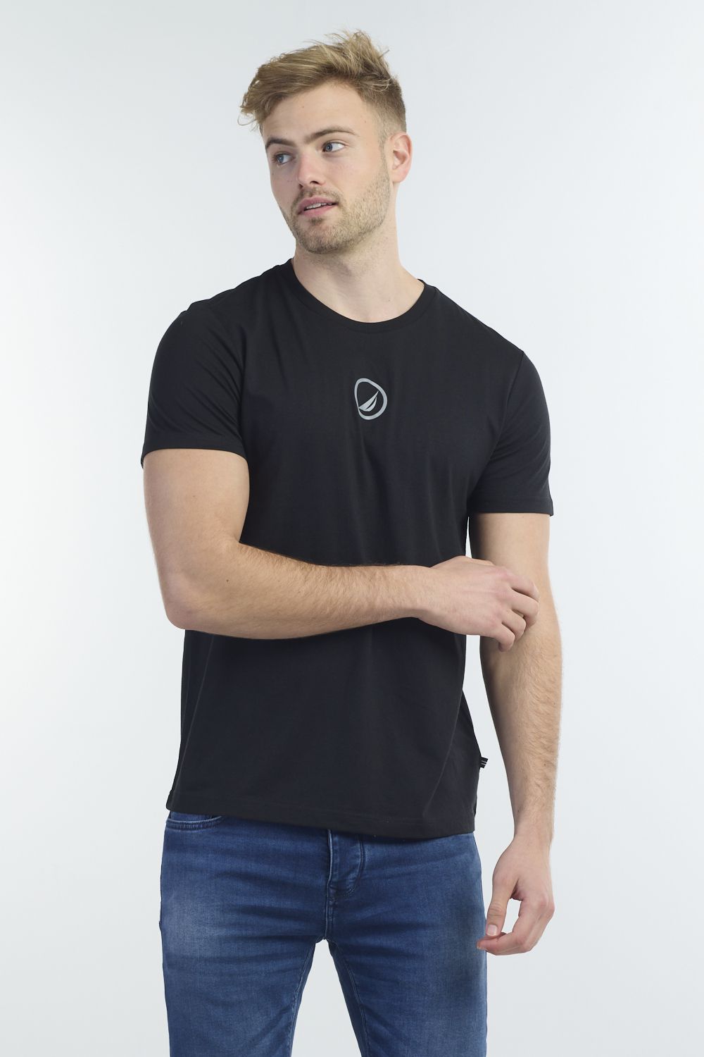 חולצה קצרה לגברים עם לוגו נאוטיקה