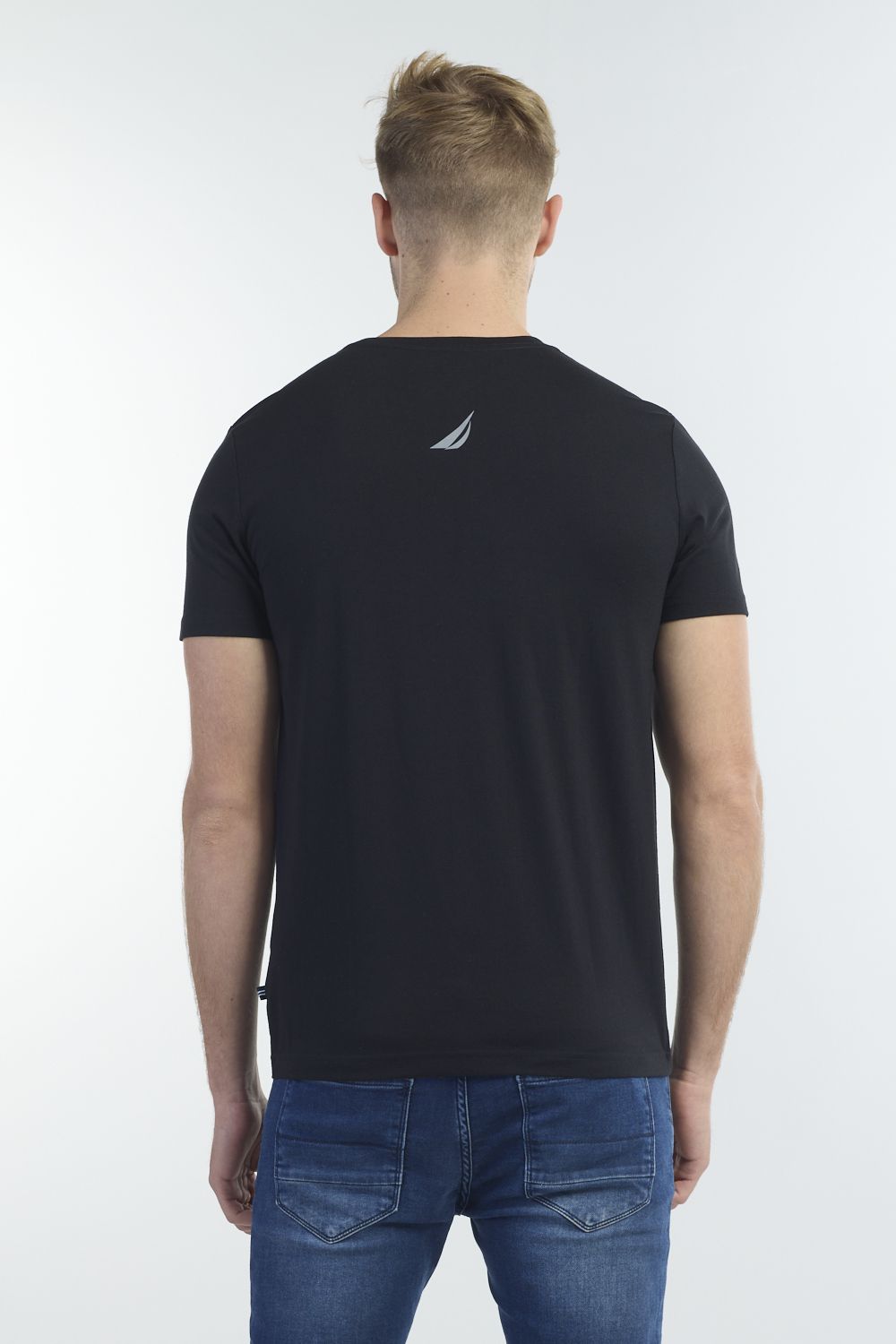 חולצה קצרה לגברים עם לוגו נאוטיקה