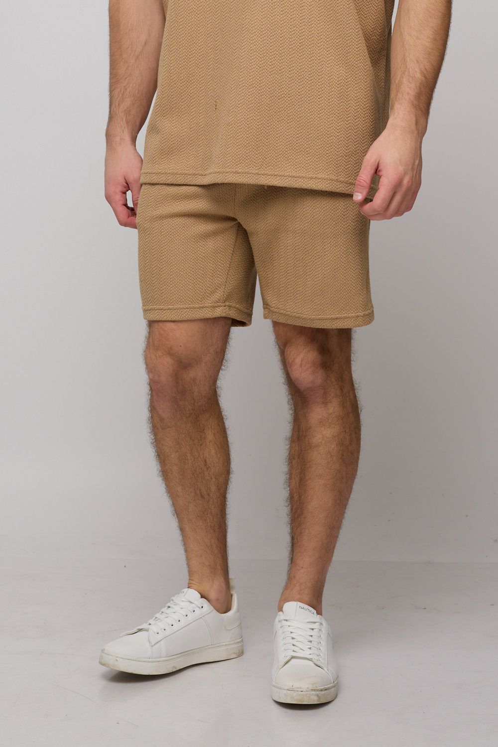 מכנסיים קצרים לגברים