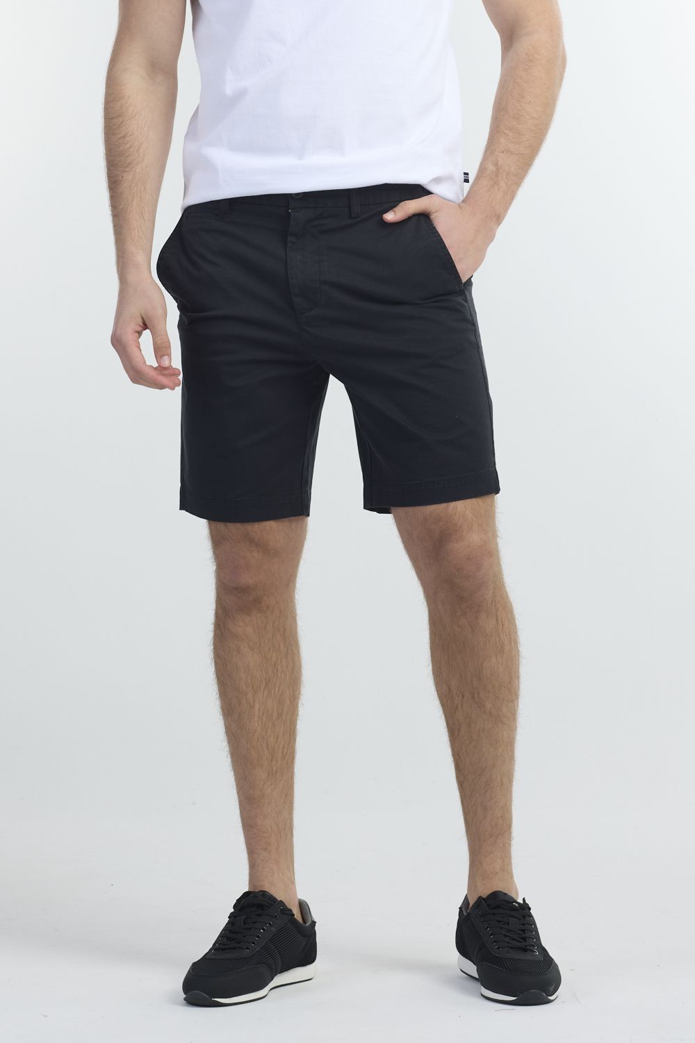 מכנס צ’ינו קצר לגבר