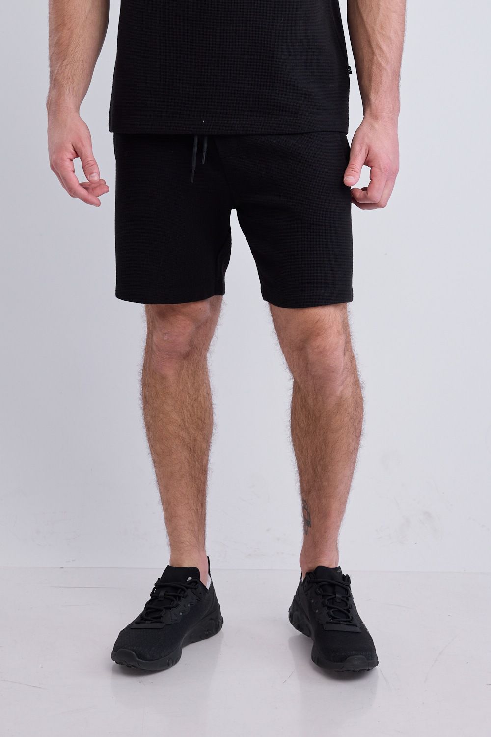 מכנסי ברמודה Nautica עם טקסטורה לגברים
