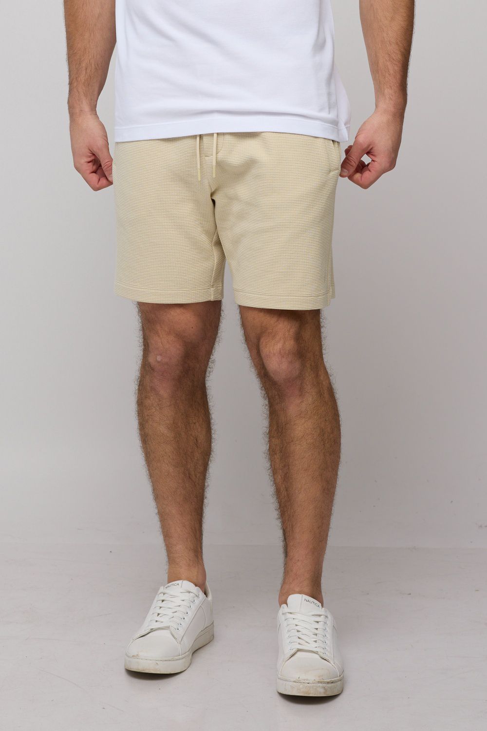 מכנסי ברמודה Nautica עם טקסטורה לגברים