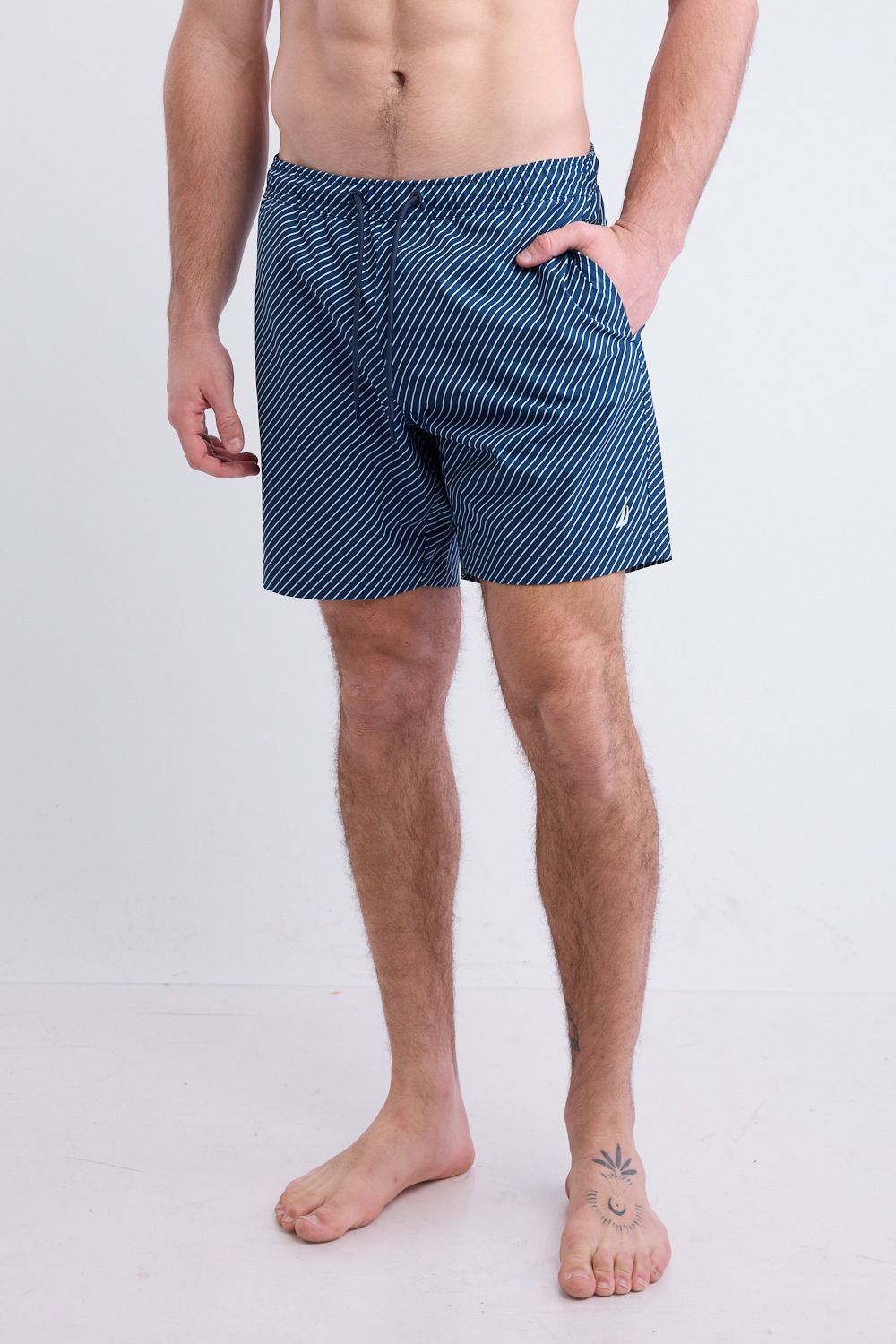 מכנסי בגד ים Nautica לגברים עם לוגו רקום
