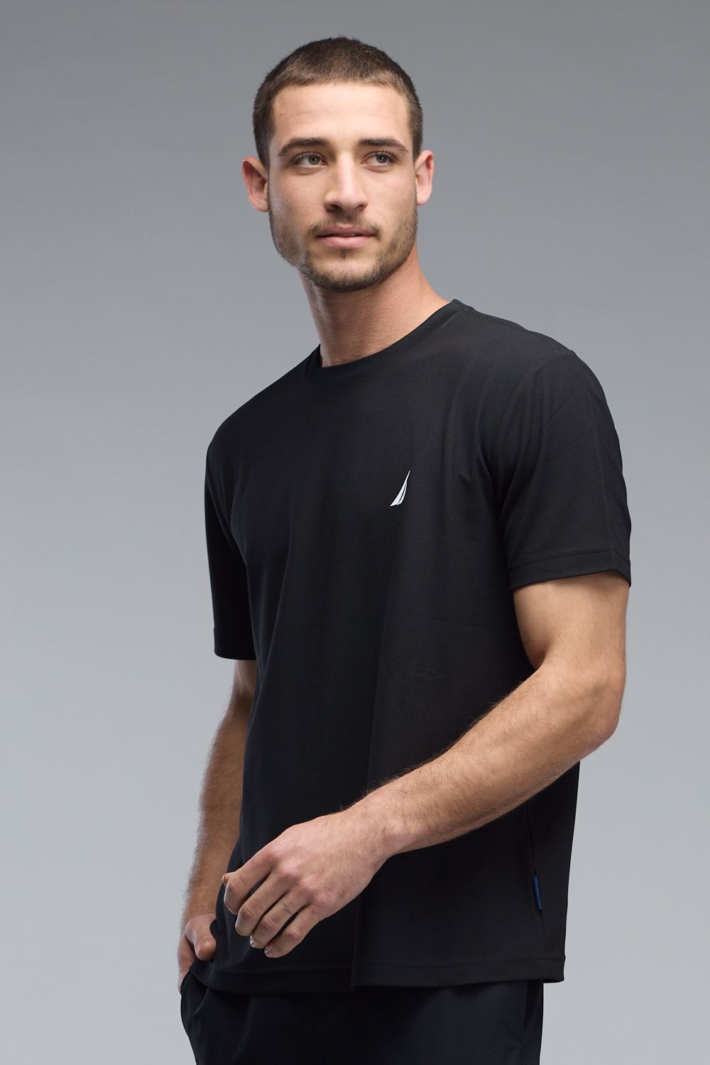 טי שירט עם שרוולים קצרים ולוגו Nautica לגברים