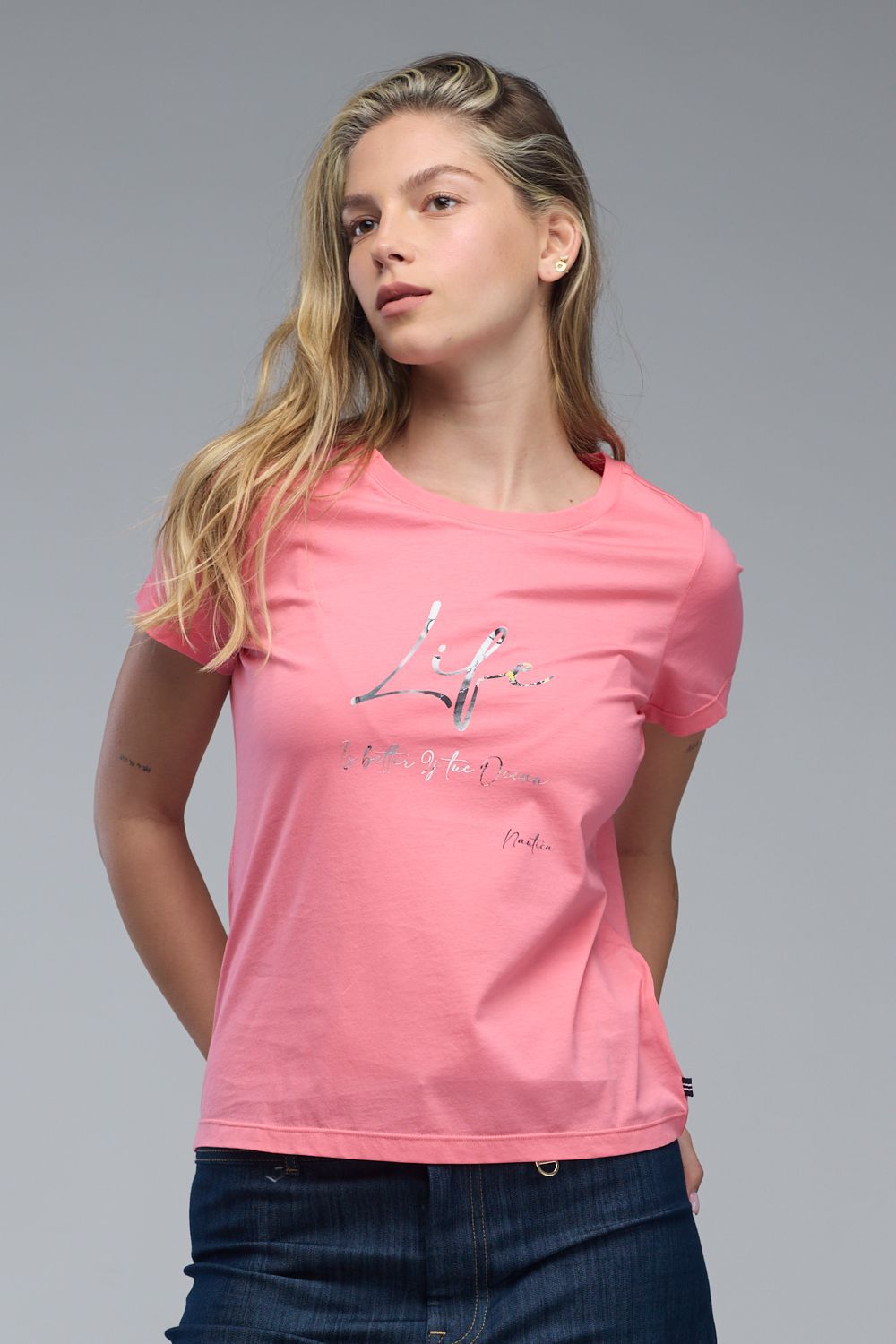 טי שירט עם שרוולים קצרים והדפס Nautica לנשים