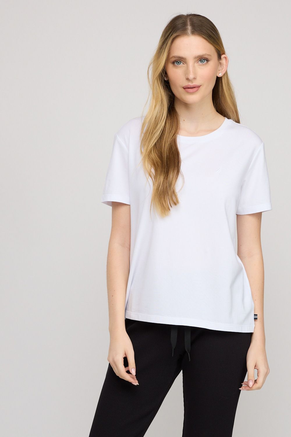 חולצת טי בייסיק לנשים OVERSIZED