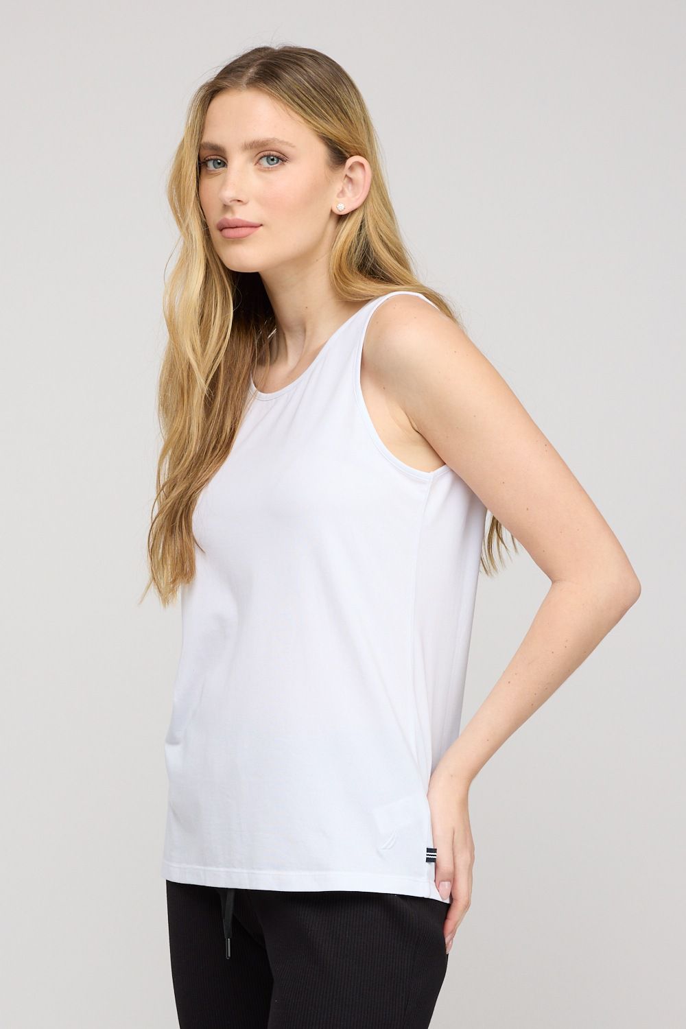 גופייה V קצרה לנשים