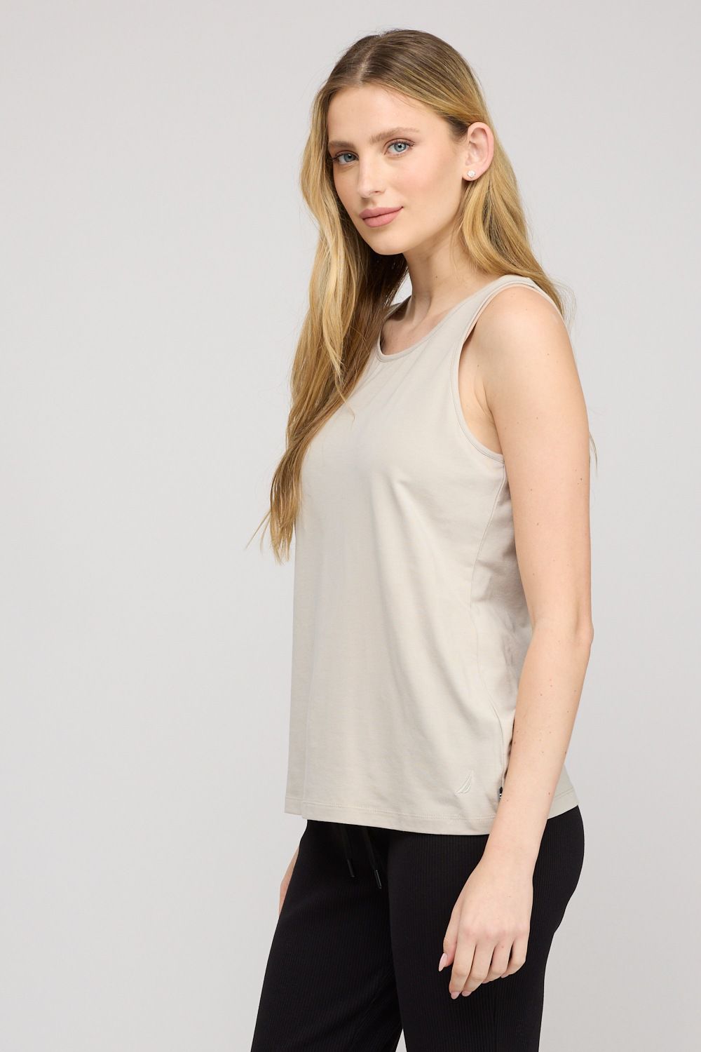 גופייה V קצרה לנשים