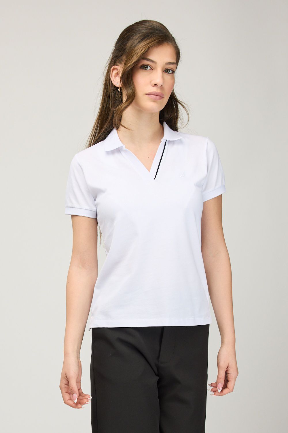חולצת פולו קצרה לנשים