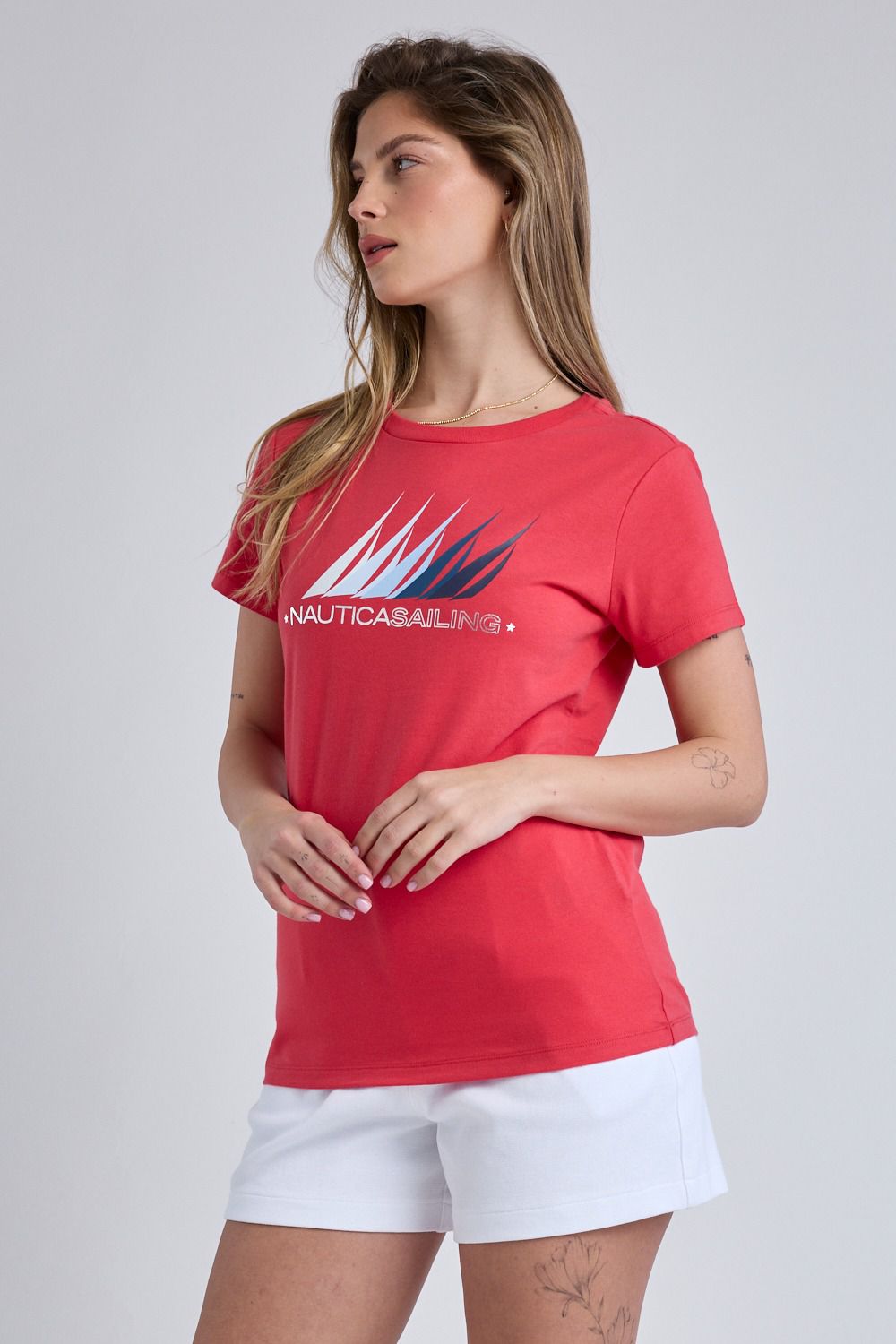 טי שירט קצרה עם הדפס Nautica לנשים