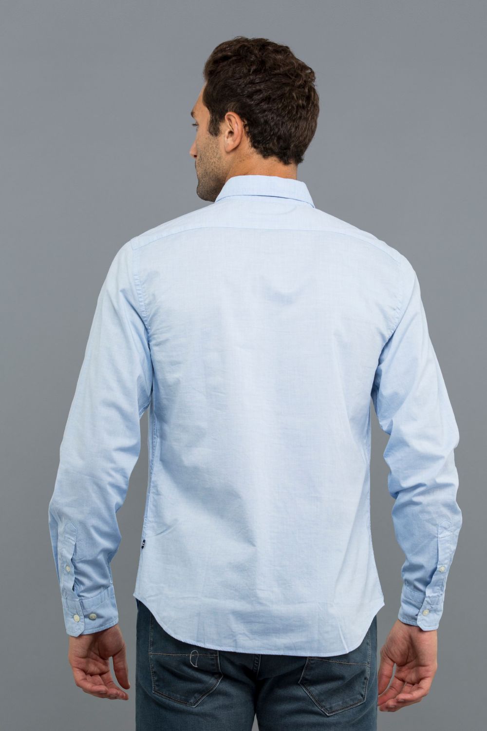 TAILORED FIT חולצה מכופתרת מבד סטרץ’ לוגו נאוטיקה