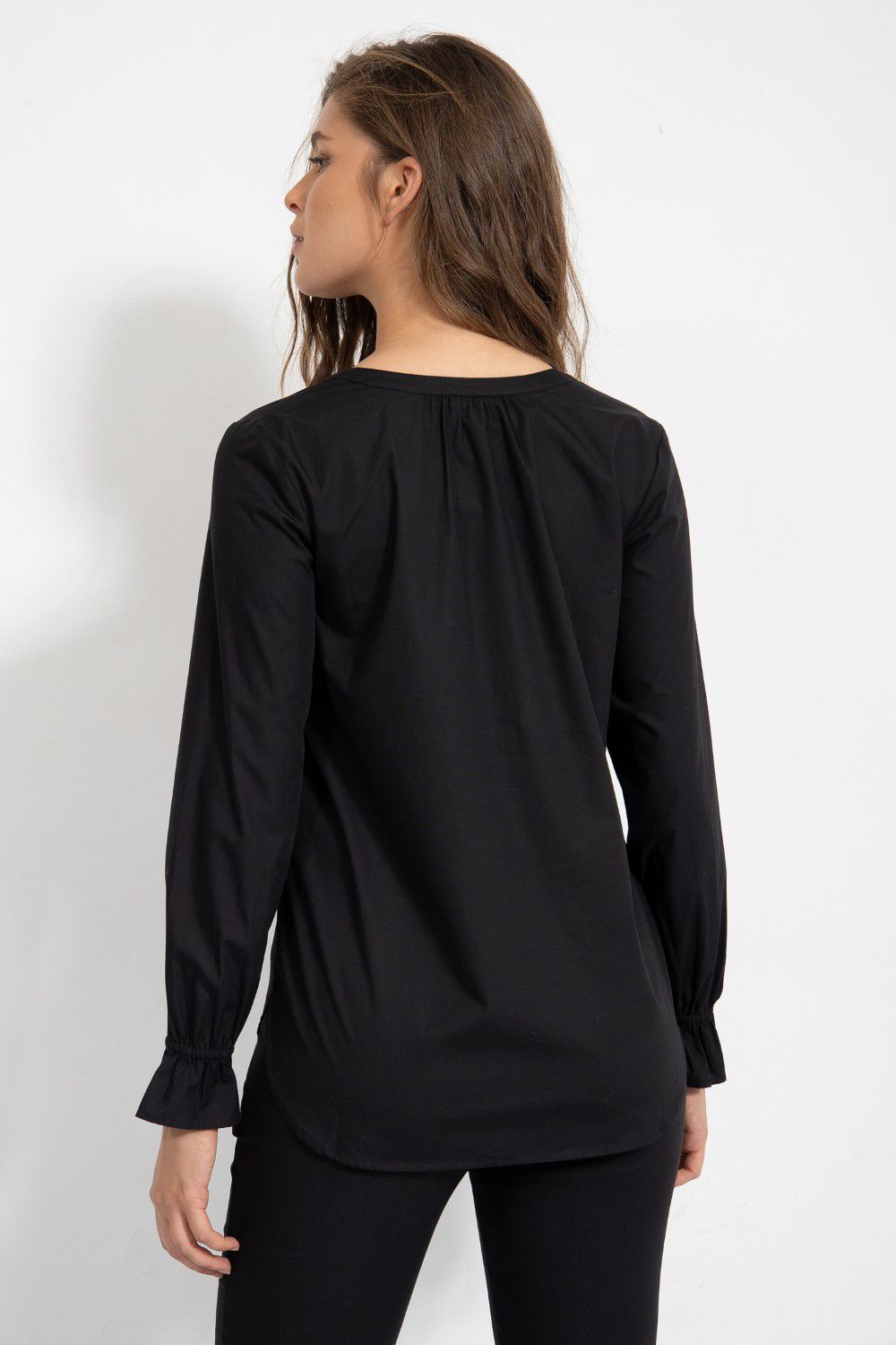 חולצה אלגנטית עם צווארון סיני