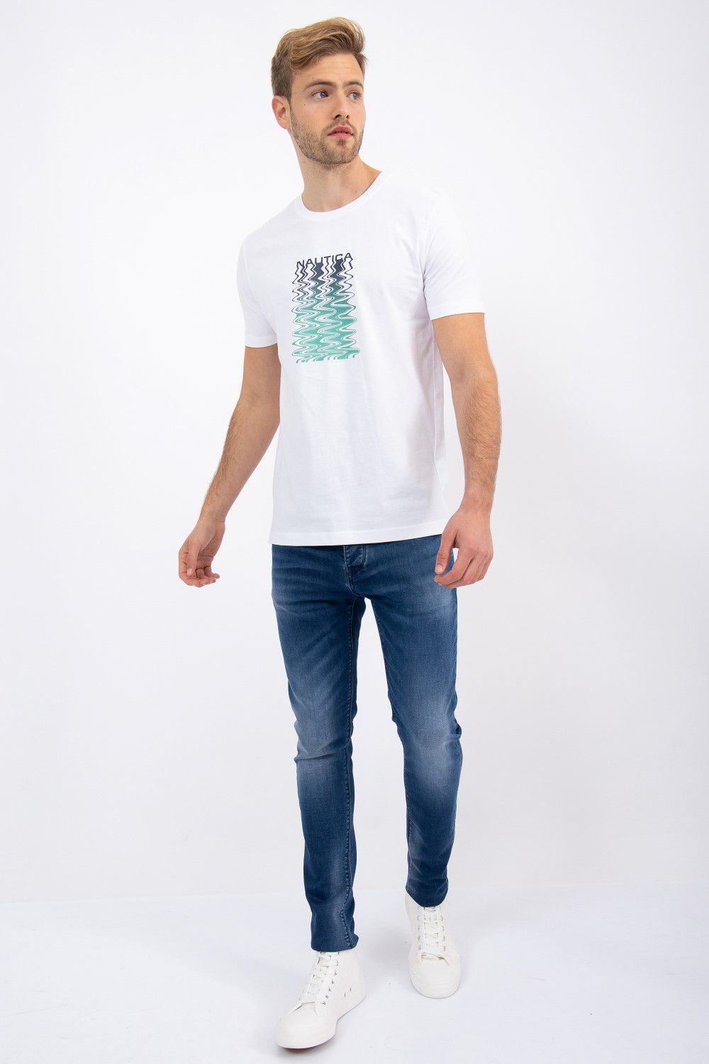 טי שירט בהדפס לוגו בסגנון גלי