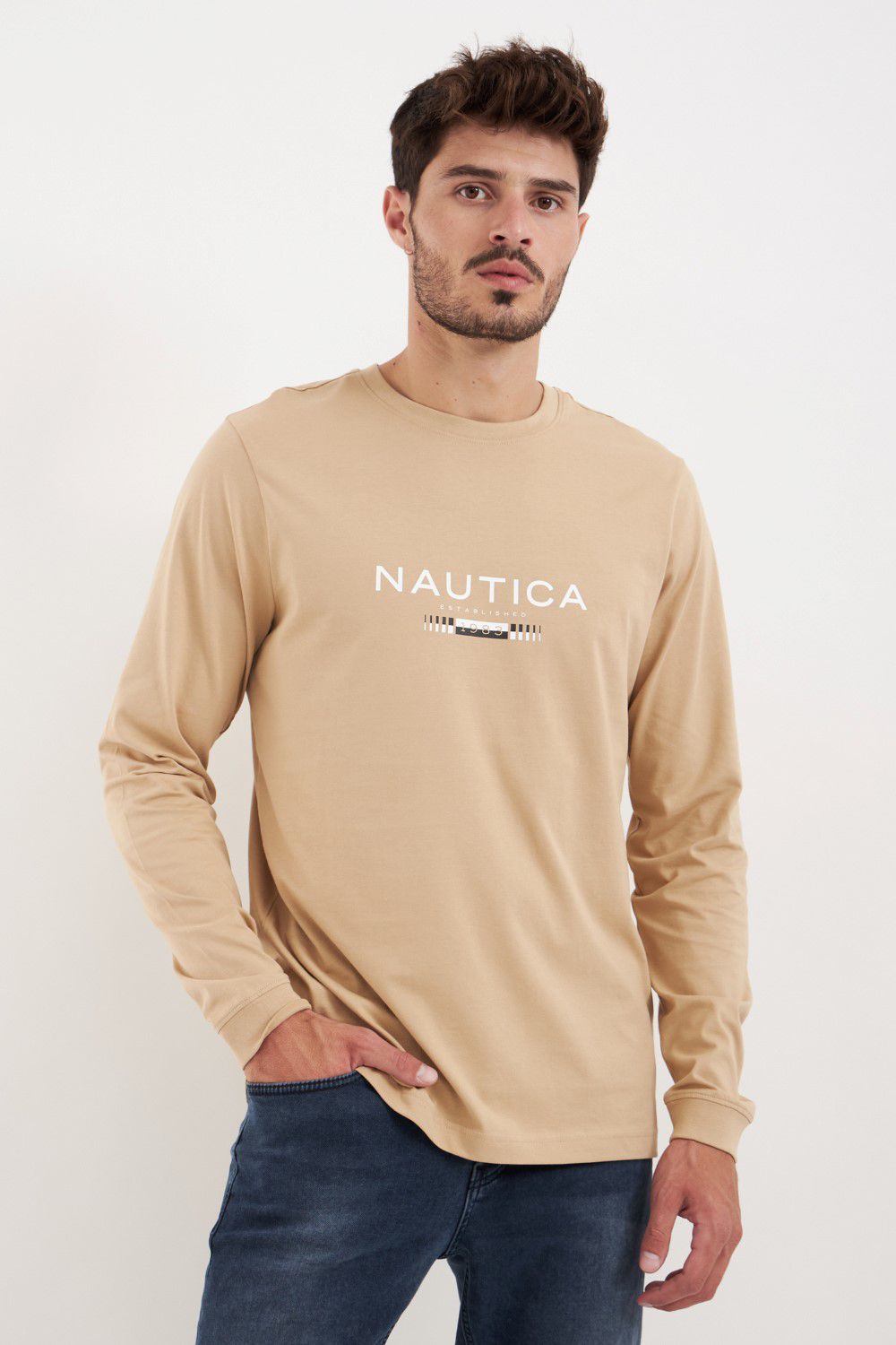 חולצת טי שירט ארוכה בסגנון דגל עם לוגו נאוטיקה