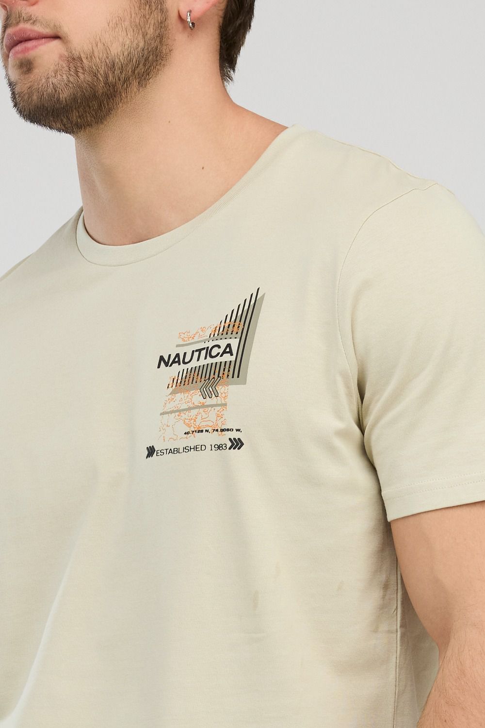 טי שירט קצרה לגברים עם צווארון עגול