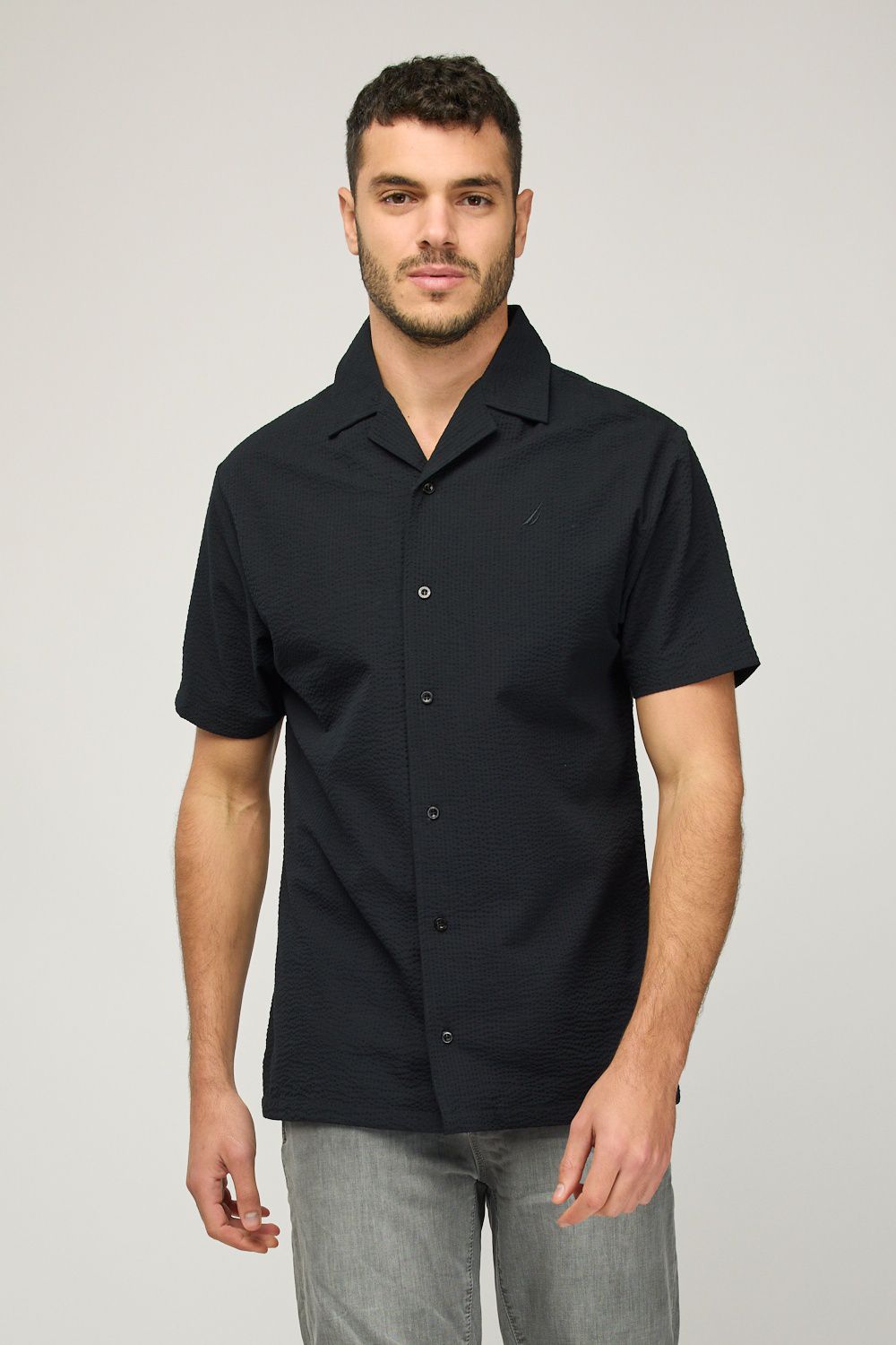 חולצה מכופתרת קצרה לגברים