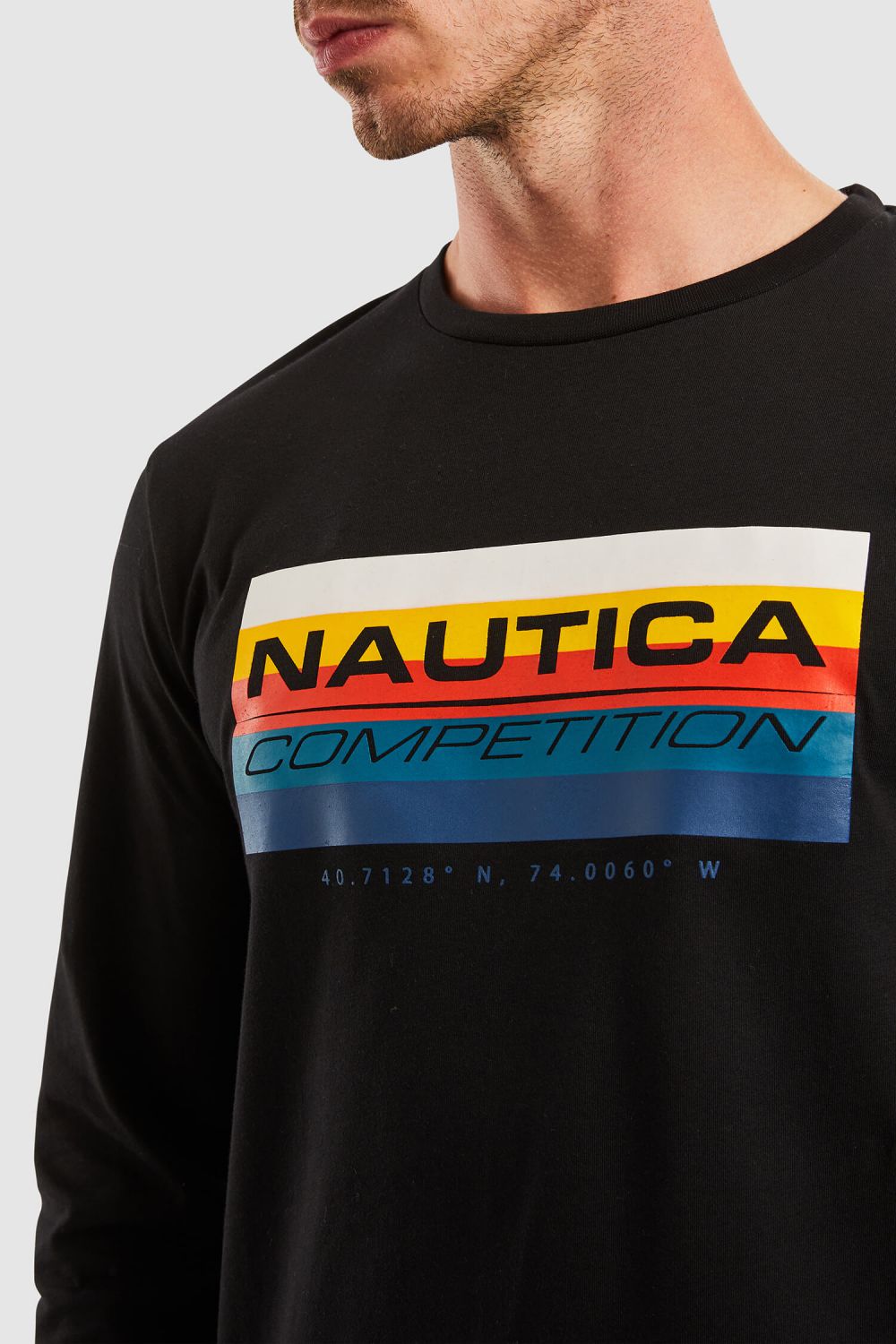 טי שירט nautica competition על הדפס פסים