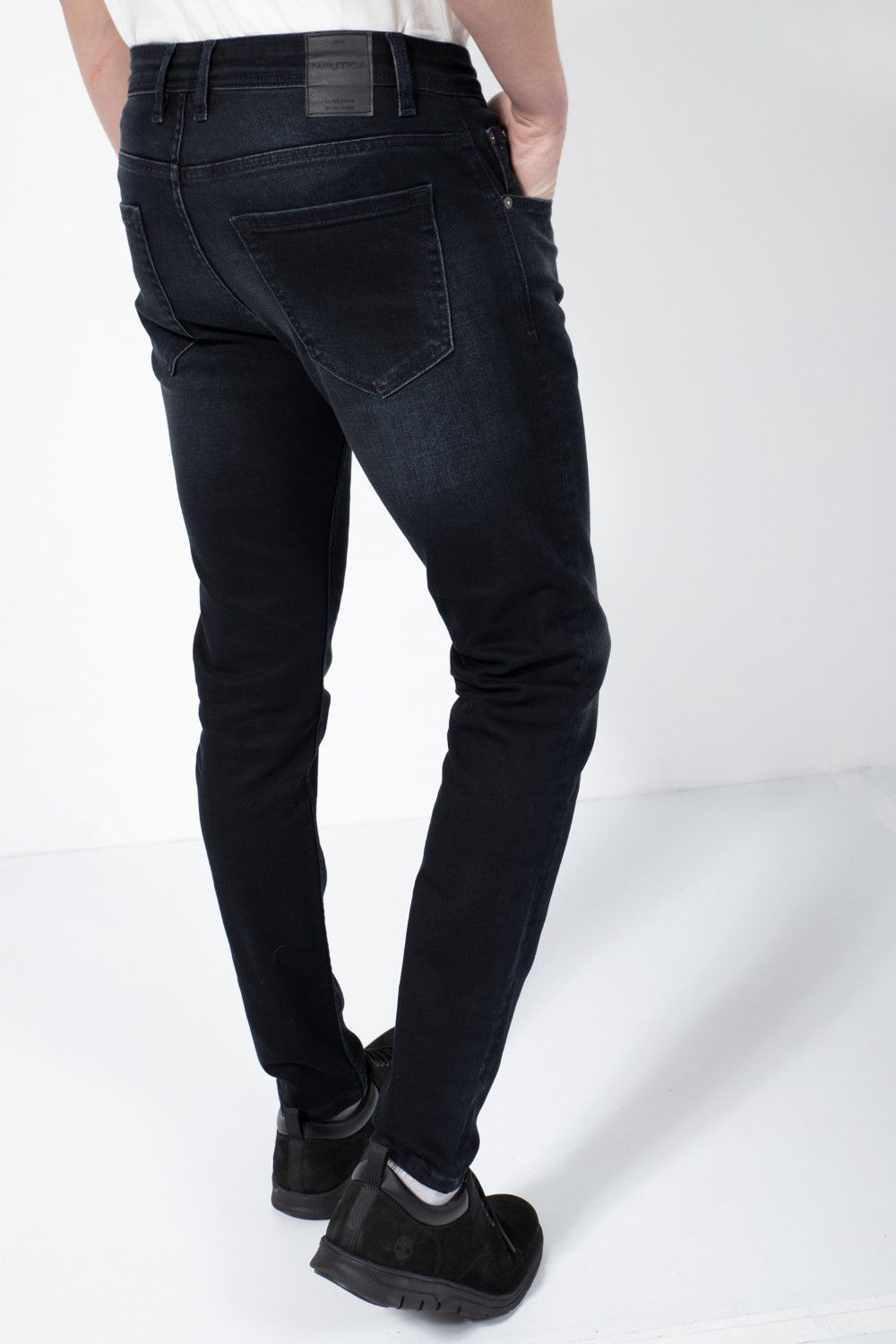 ג’ינס לגבר בגזרת סקיני