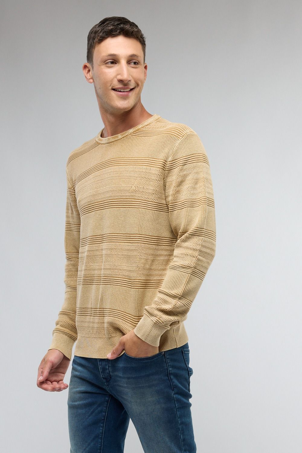 סוודר אלגנטי צווארון עגול לגברים Nautica