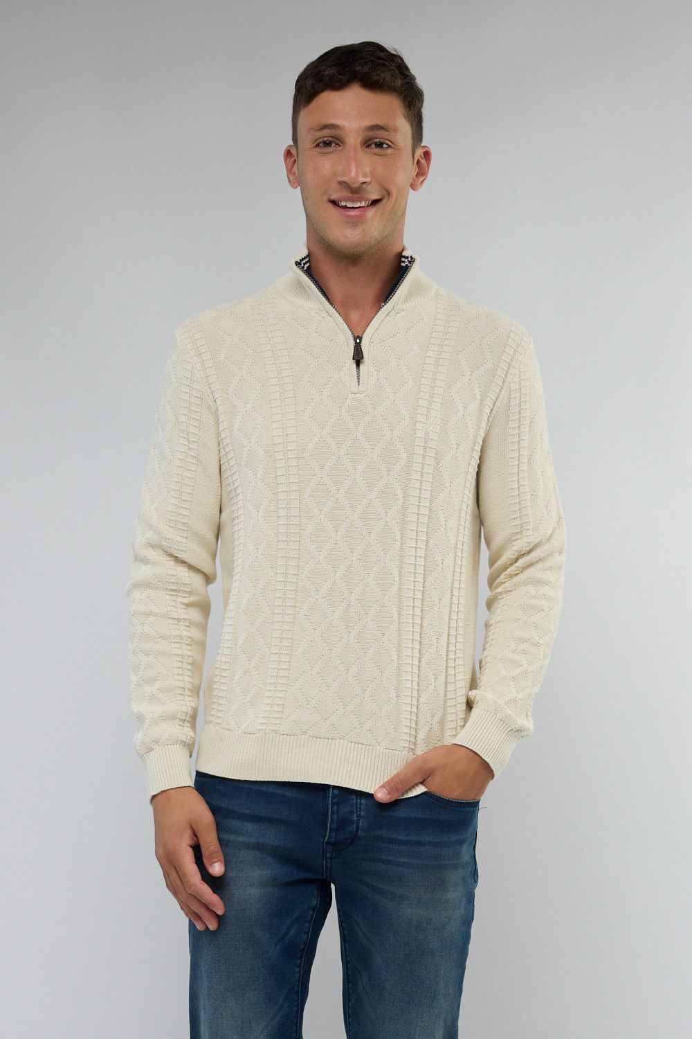 סריג איכותי מעוצב עם רוכסן בצווארון ולוגו נאוטיקה לגבר