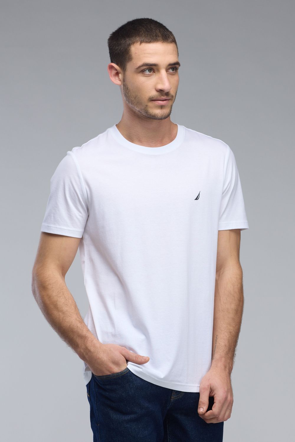 טי שירט עם שרוולים קצרים ולוגו Nautica לגברים