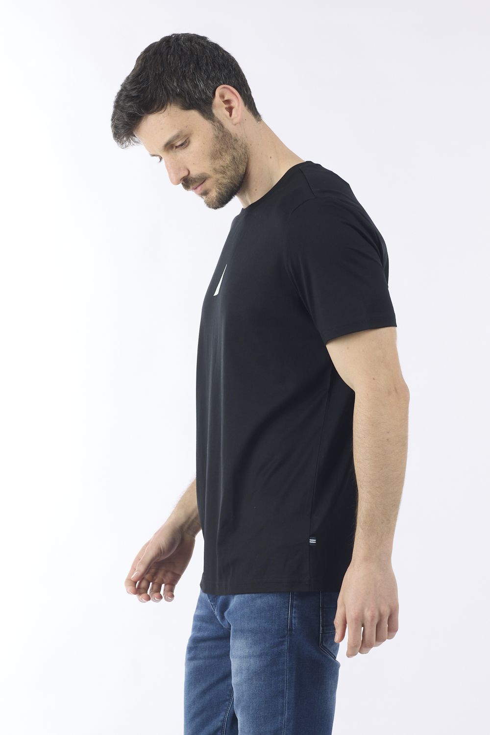טי שירט עם צווארון עגול ולוגו נאוטיקה דגם ”פיש”