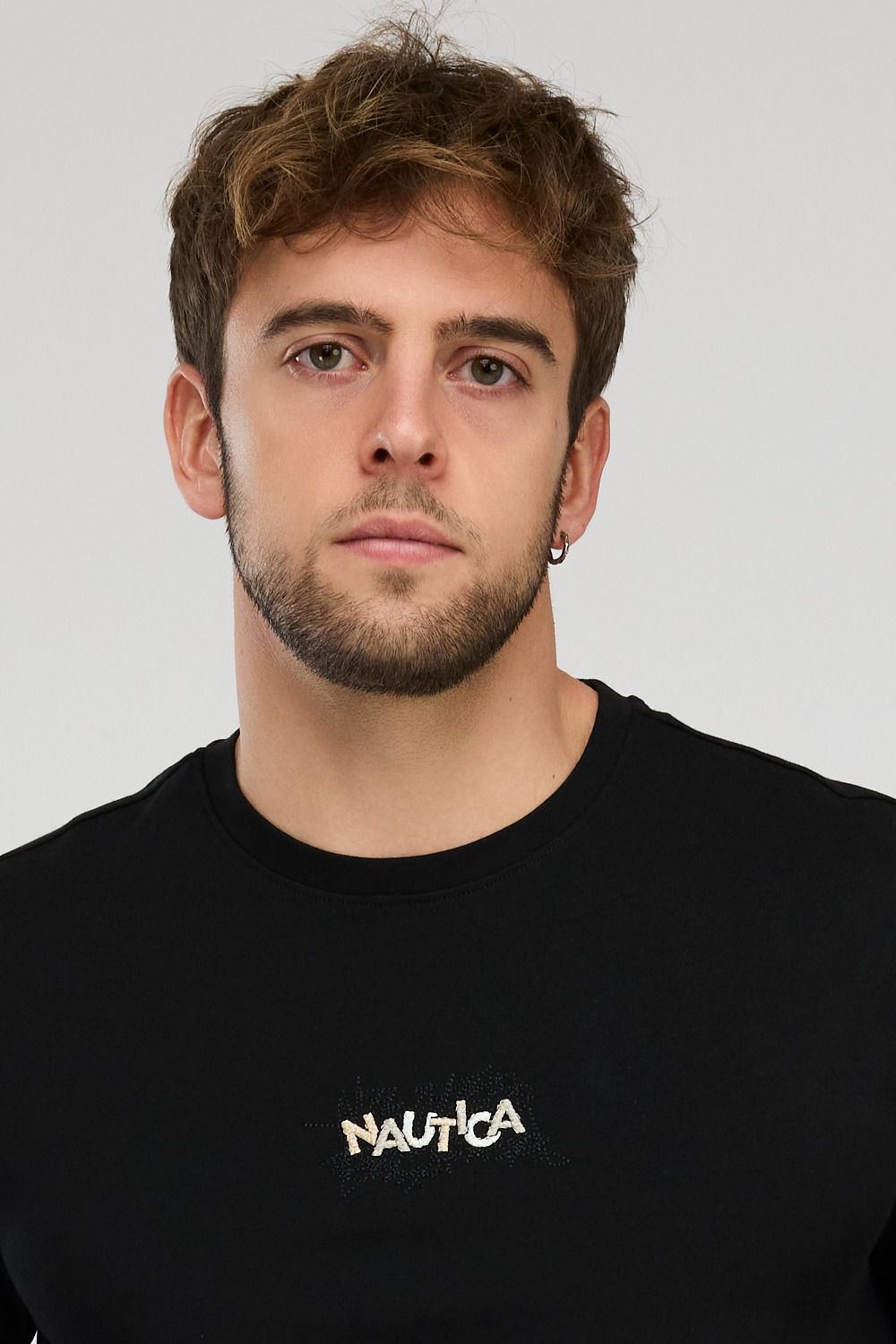 טי שירט קצרה לגברים עם צווארון עגול