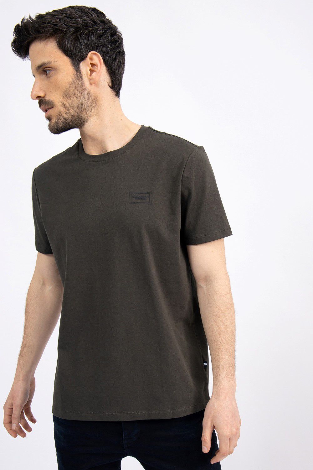 טי שירט לוגו נאוטיקה ממוסגר