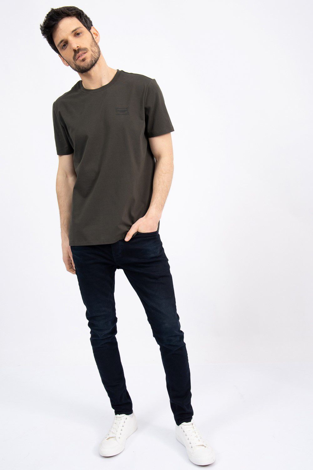 טי שירט לוגו נאוטיקה ממוסגר